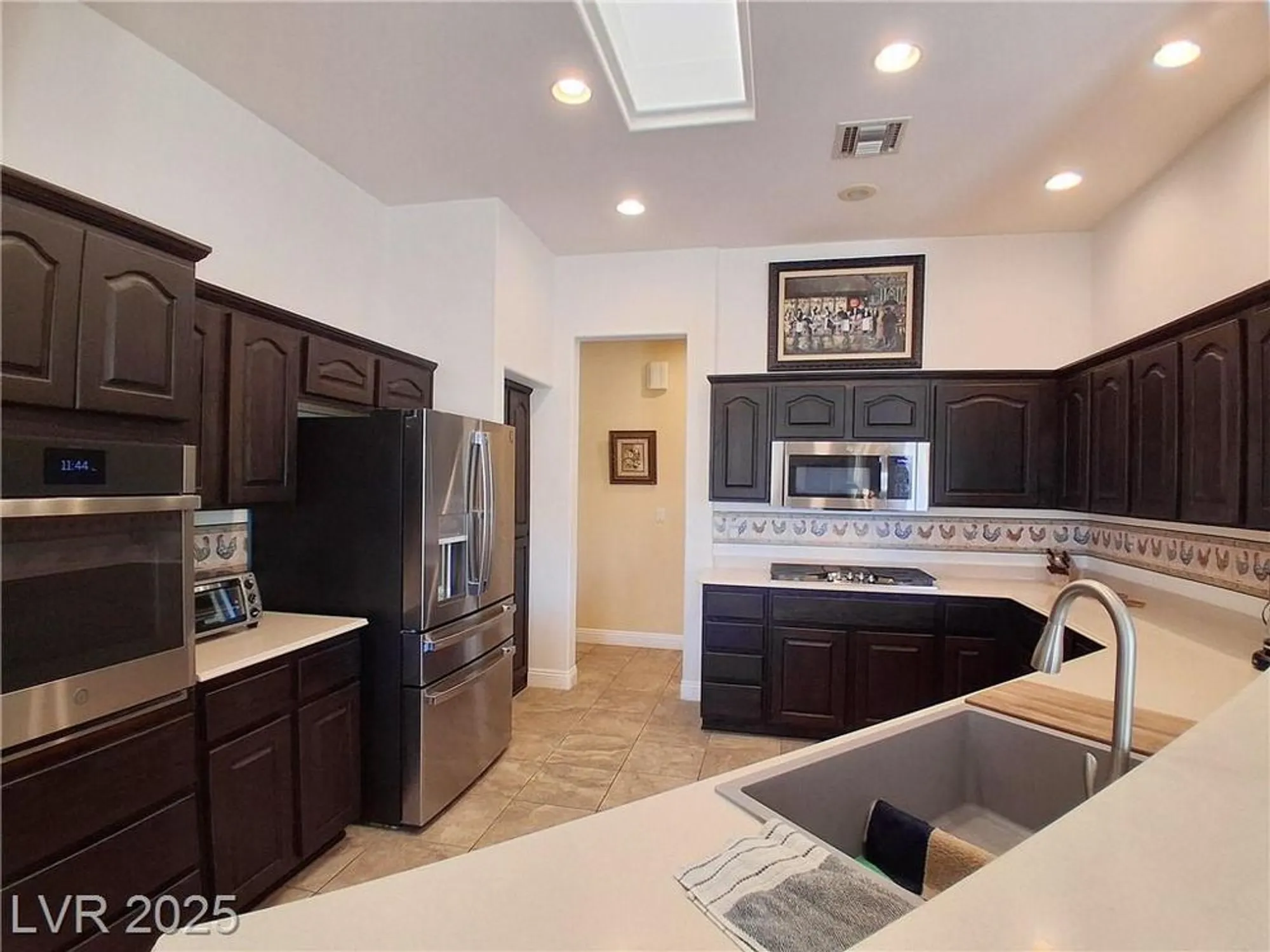 Property Slideshow image 15 of 43 | 3140 darby falls dr, Las Vegas, NV, 89134