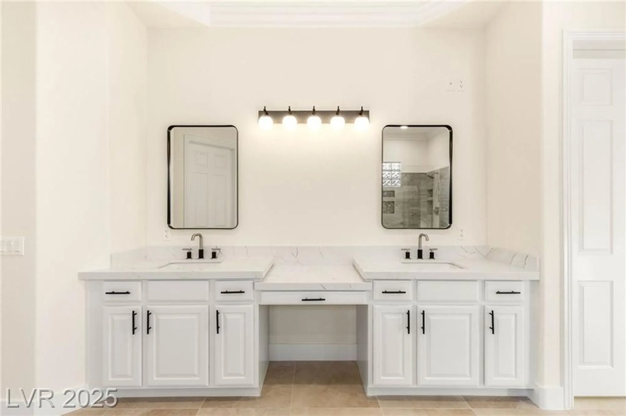 Property Slideshow image 33 of 66 | 4754 riva de romanza st, Las Vegas, NV, 89135