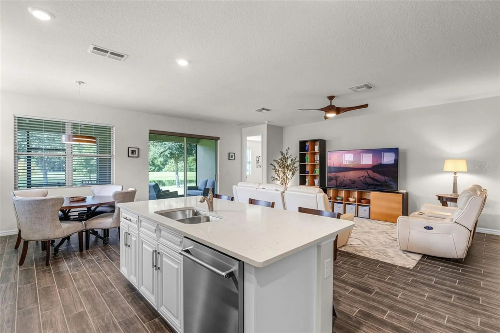 Property Slideshow image 9 of 47 | 17834 blazing star cir, Clermont, FL, 34714
