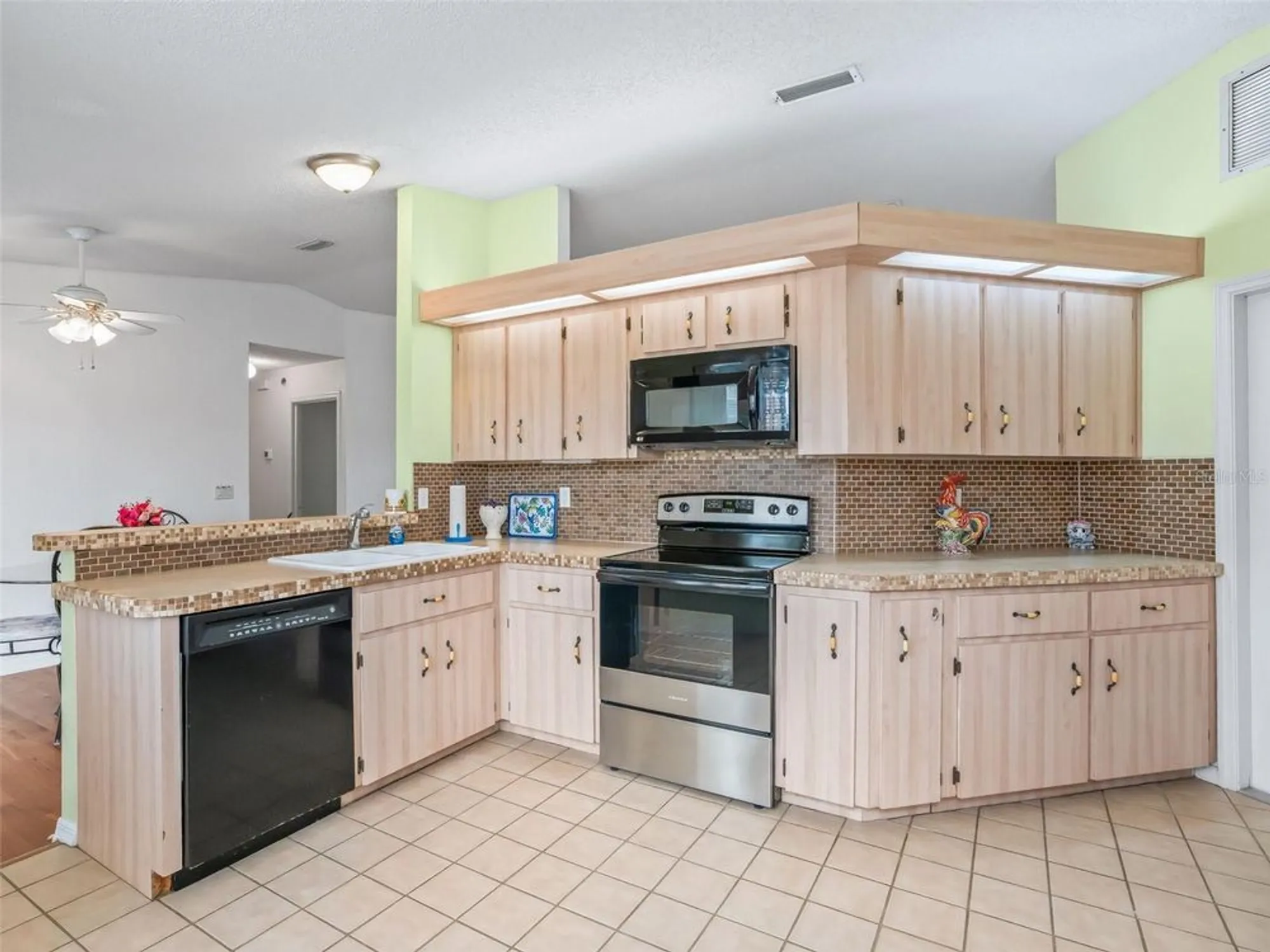 Property Slideshow image 13 of 53 | 8850 sw 116th place rd, Ocala, FL, 34481
