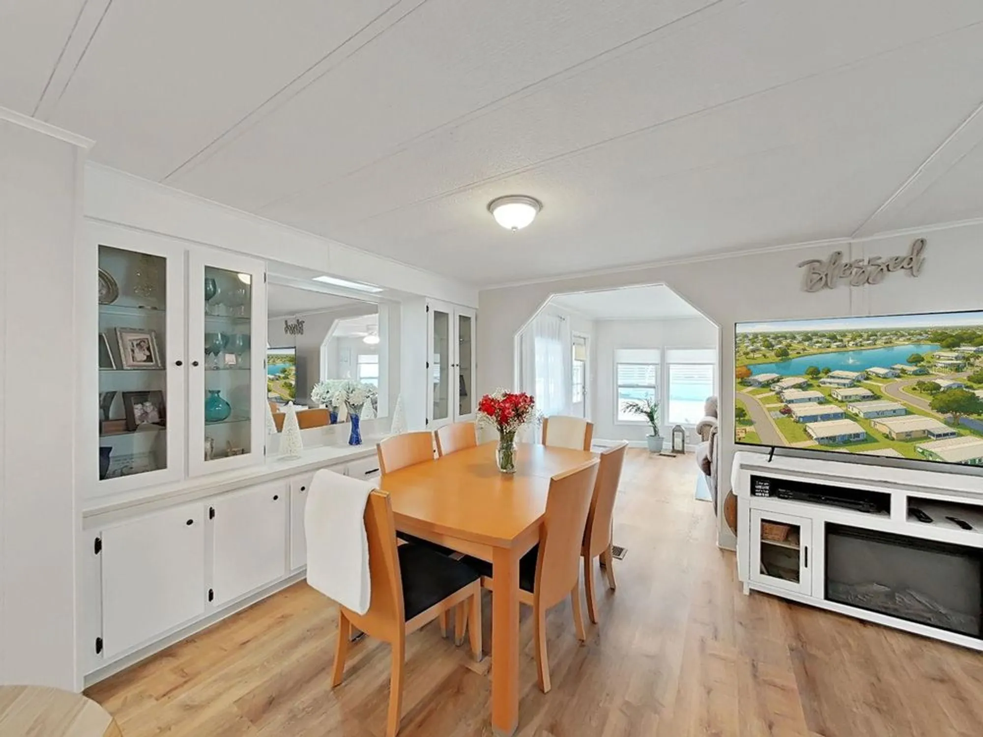 Property Slideshow image 15 of 45 | 4928 foxdale dr, Lakeland, FL, 33810