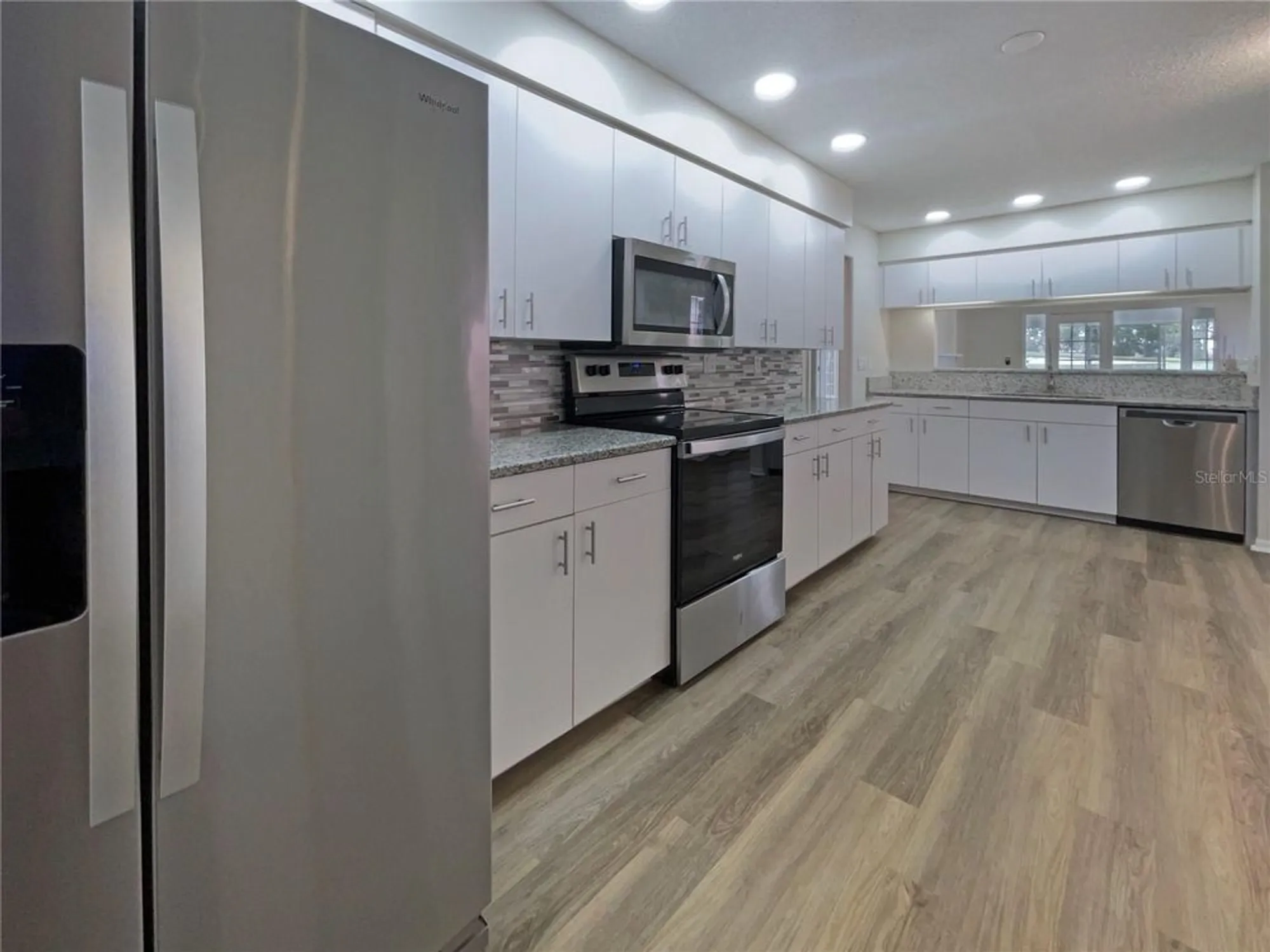 Property Slideshow image 6 of 34 | 7526 fairlinks ct, Sarasota, FL, 34243