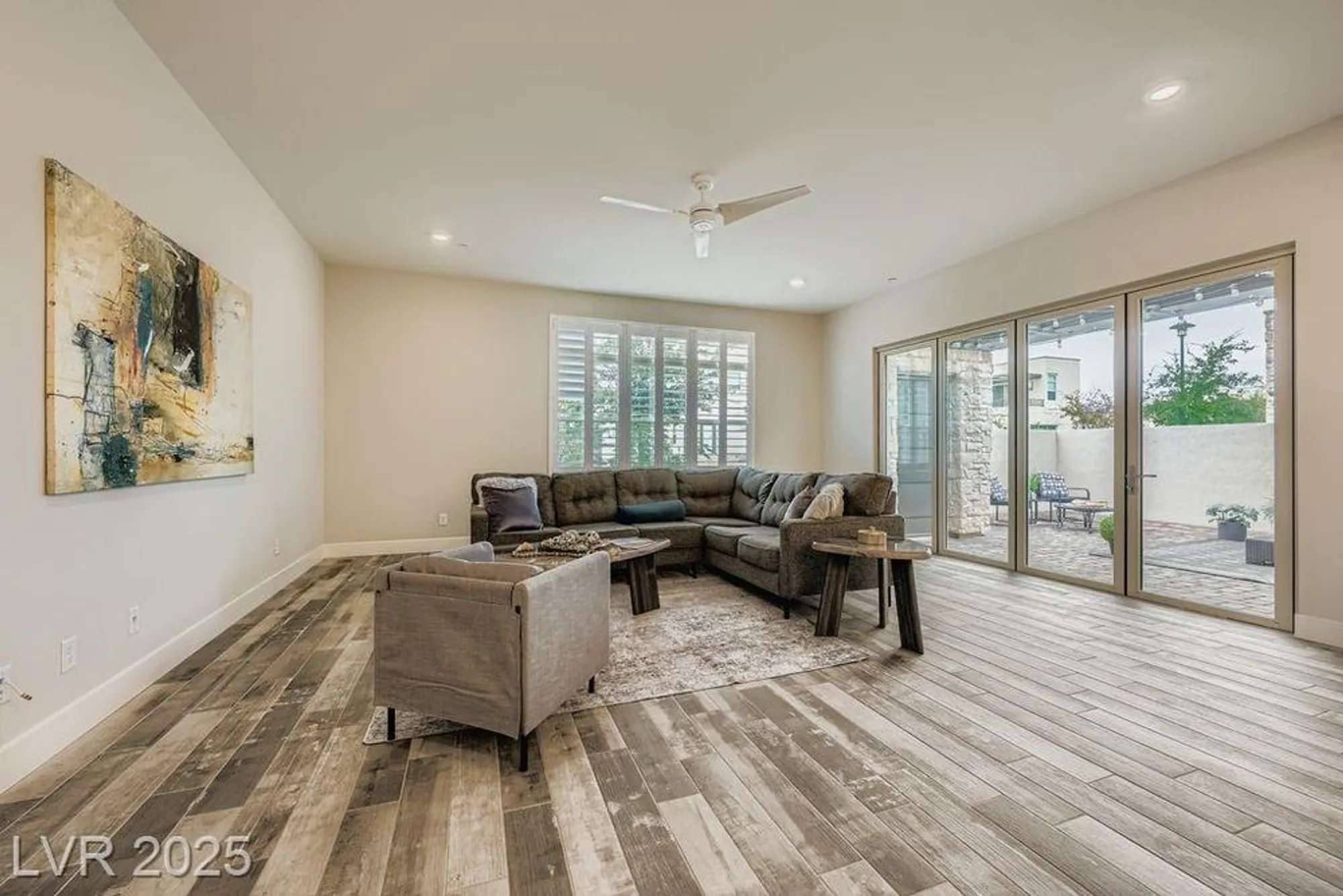 Property Slideshow image 7 of 35 | 4294 swift st, Las Vegas, NV, 89135