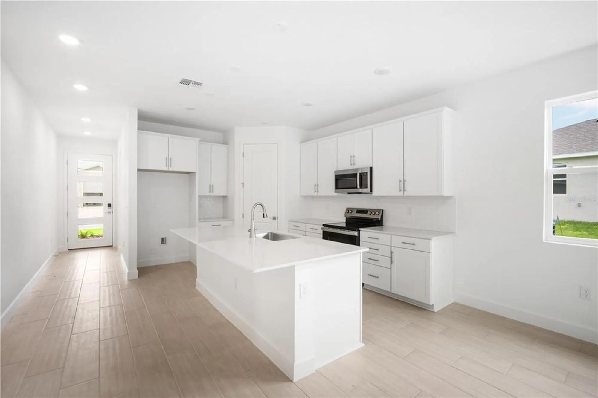 Property Slideshow image 10 of 46 | 9229 players dr, Weeki Wachee, FL, 34613