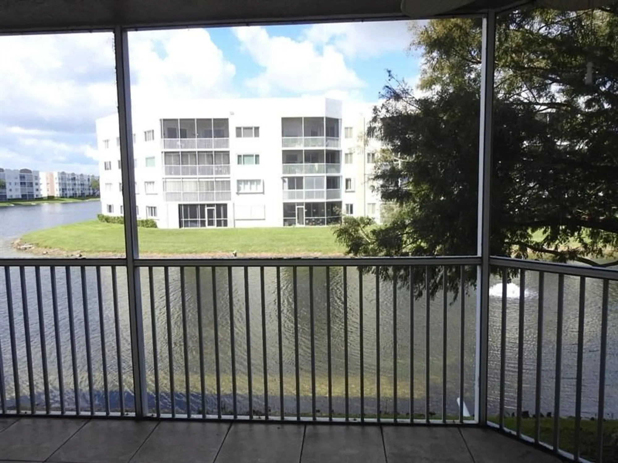 Property Slideshow image 24 of 26 | 7641 granville dr 209, Tamarac, FL, 33321