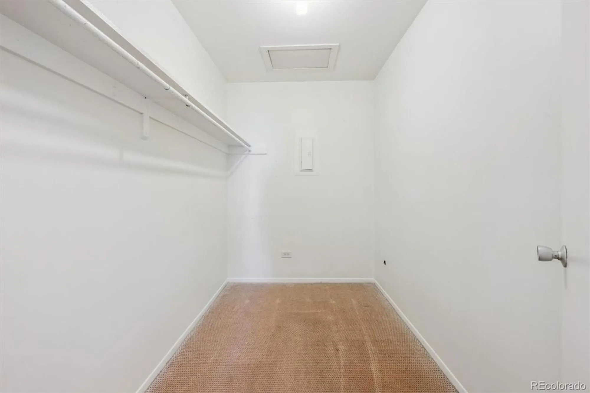 Property Slideshow image 14 of 31 | 725 s alton way unit 7d, Denver, CO, 80247