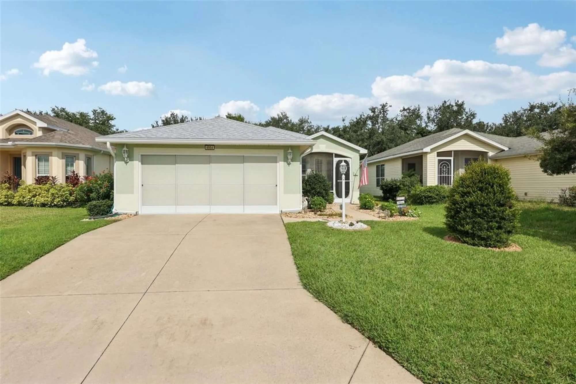 Property Slideshow image 1 of 37 | 4954 rainbow trout rd, Tavares, FL, 32778