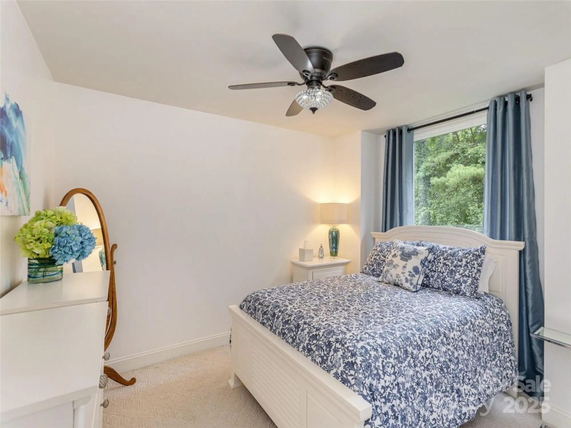 Property Slideshow image 31 of 48 | 210 black oak ln, Hendersonville, NC, 28791