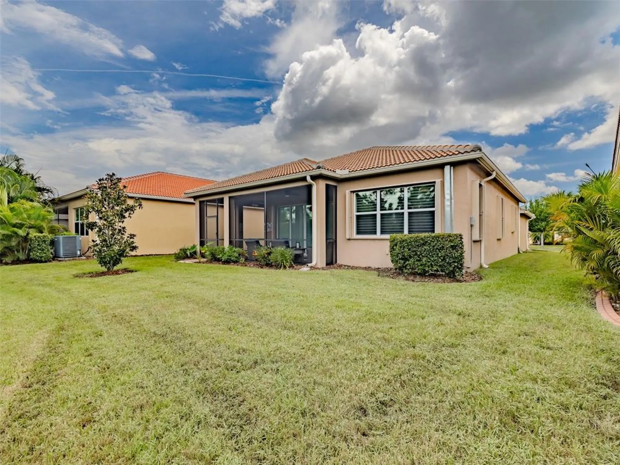 Property Slideshow image 36 of 92 | 4820 grand banks dr, Wimauma, FL, 33598
