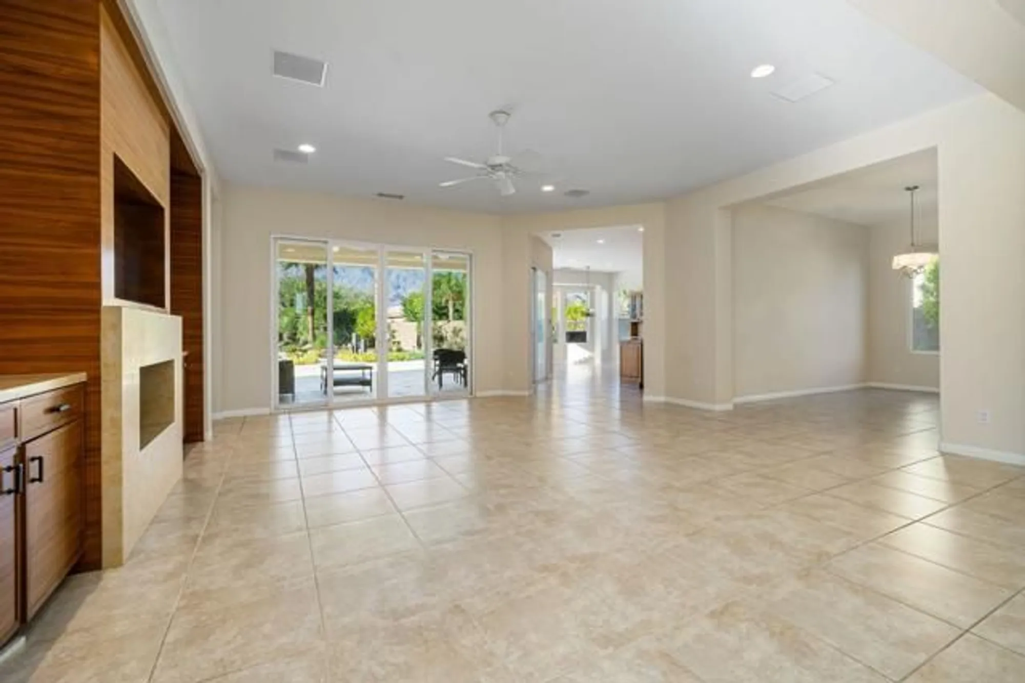 Property Slideshow image 14 of 48 | 81943 prism dr, La Quinta, CA, 92253