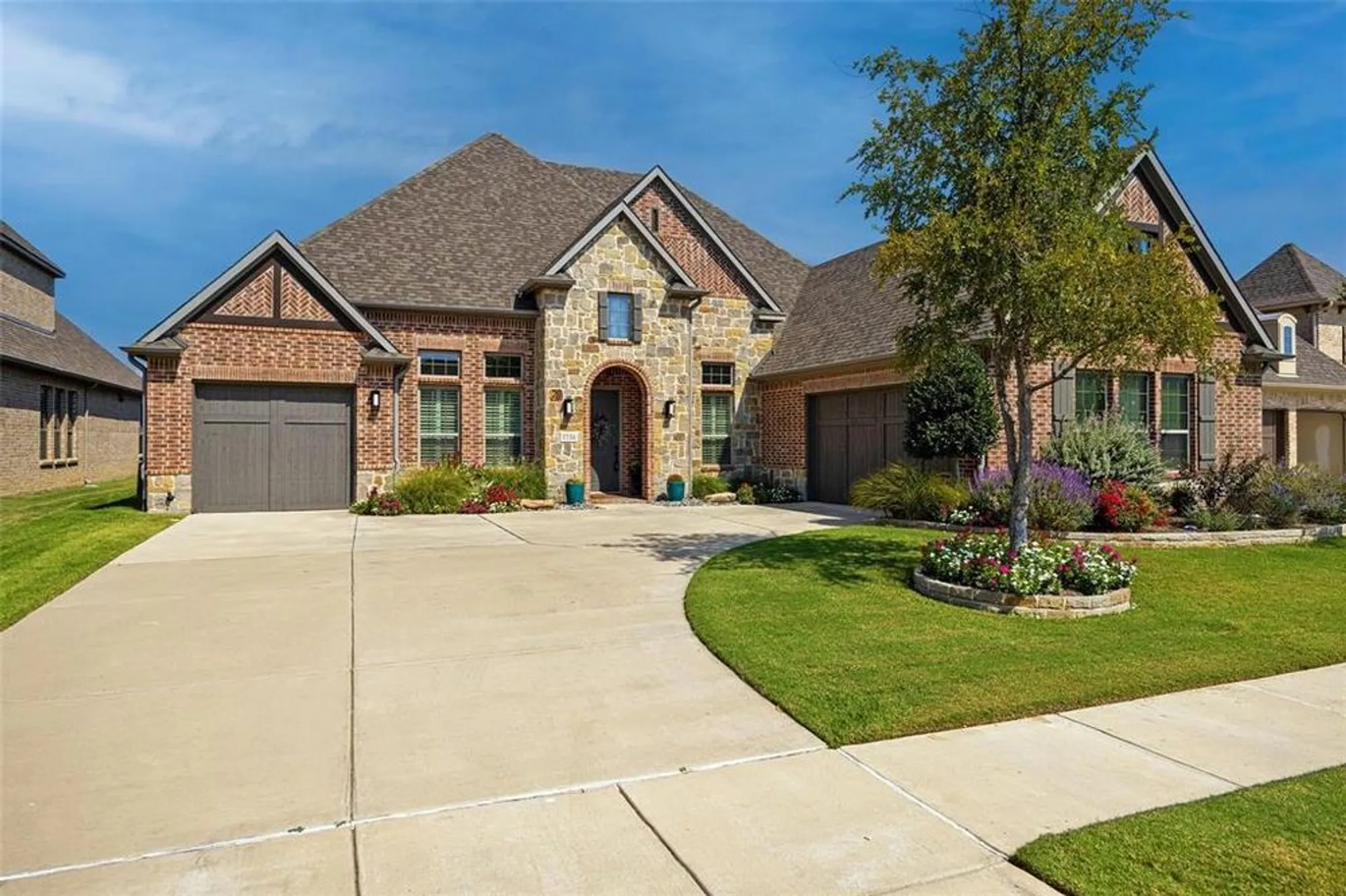 Property Slideshow image 3 of 40 | 7736 castlebridge, The Colony, TX, 75056