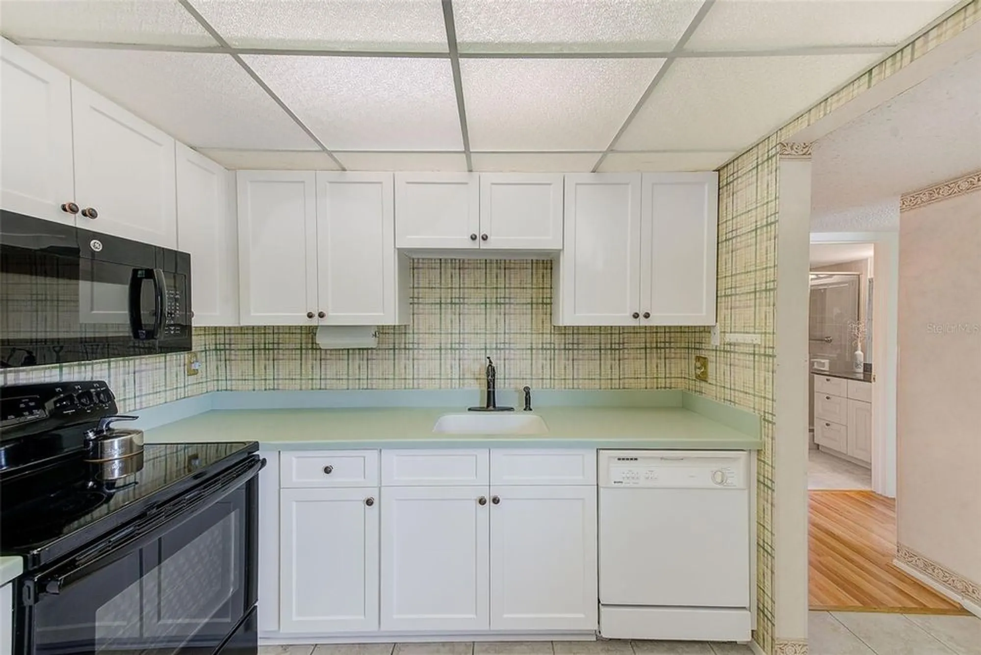 Property Slideshow image 10 of 35 | 14130 rosemary ln 4115, Largo, FL, 33774