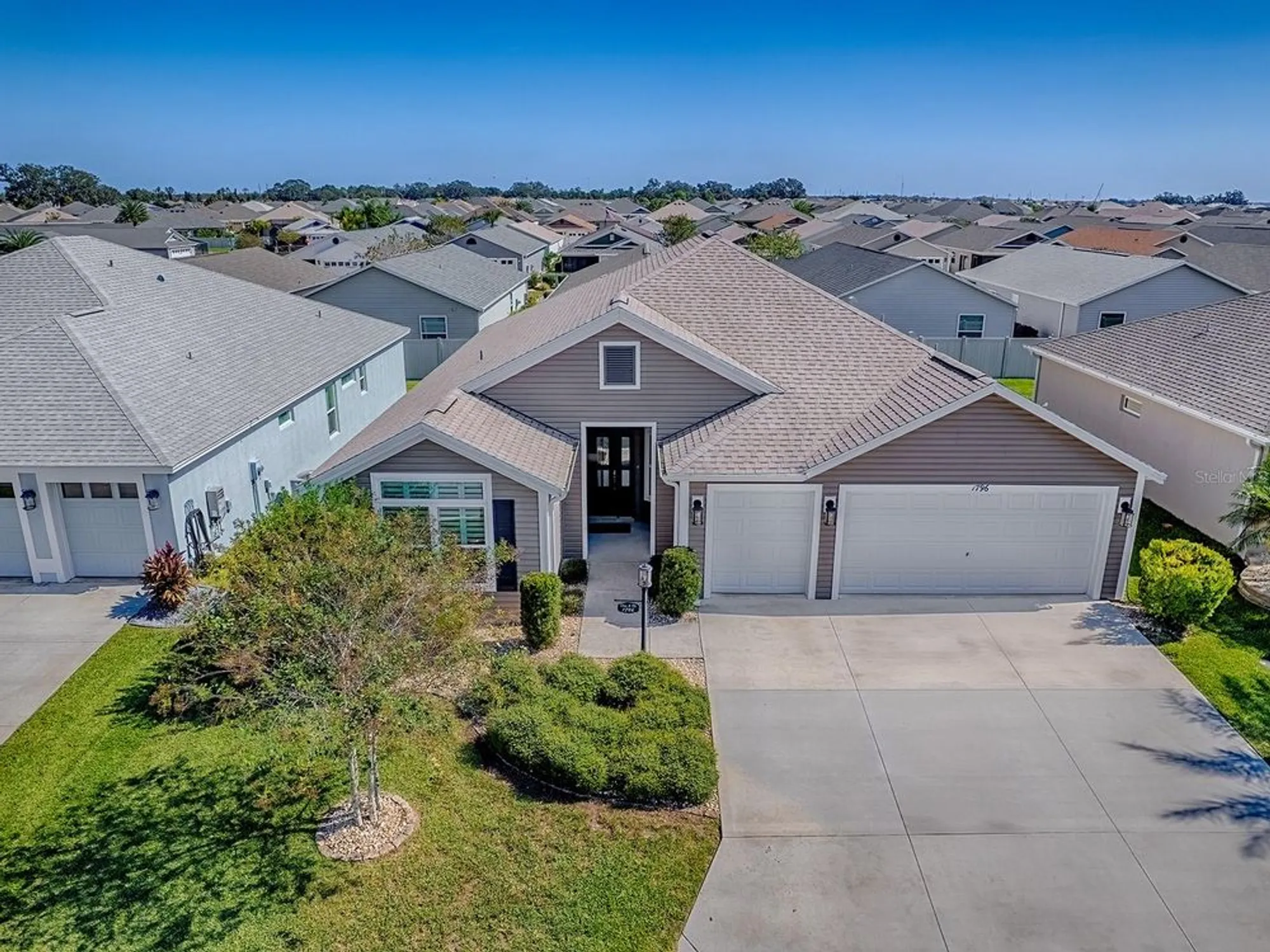 Property Slideshow image 8 of 51 | 1796 flynn cir, The Villages, FL, 32163
