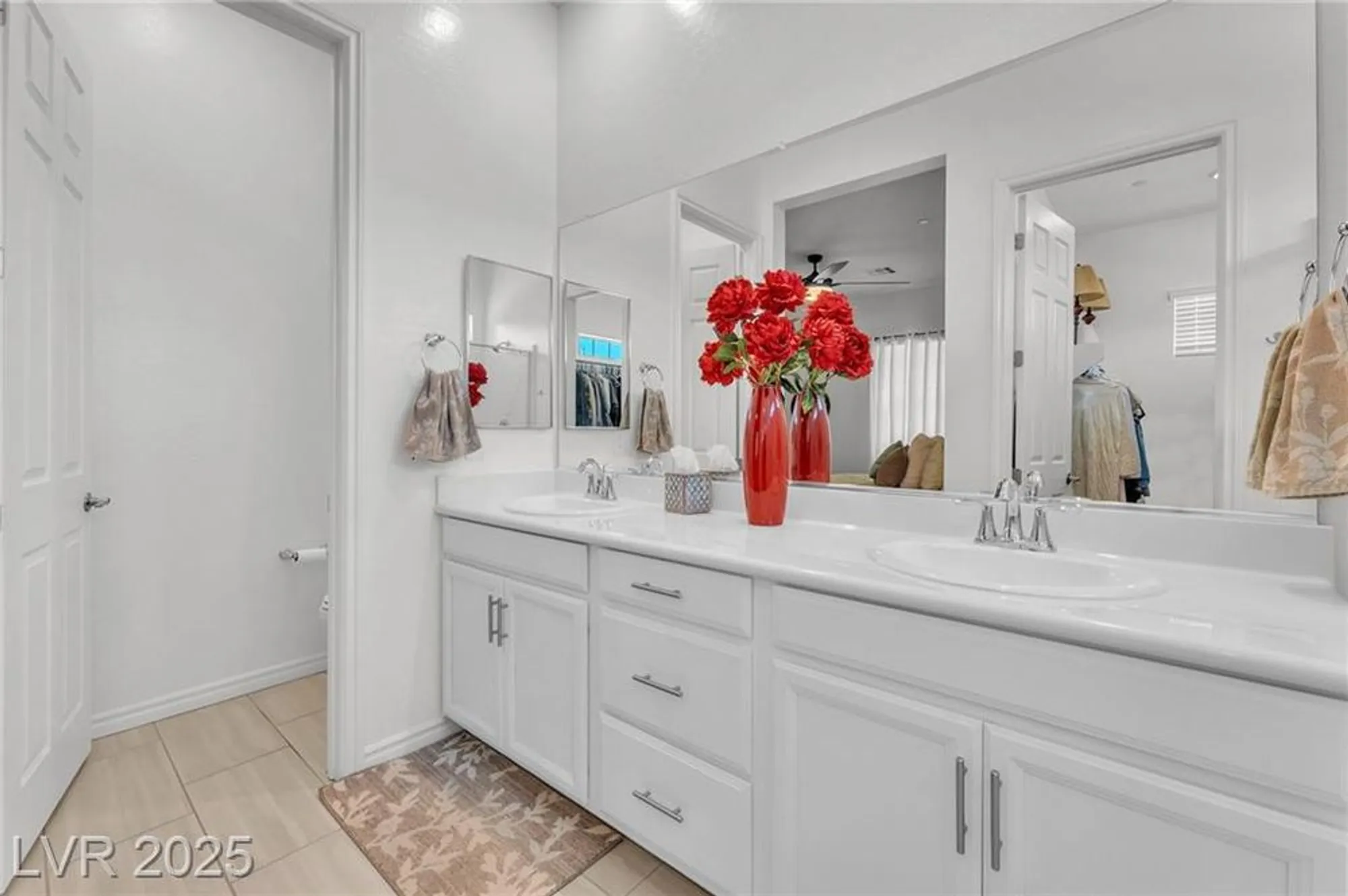 Property Slideshow image 12 of 32 | 771 cactus crossing st, Henderson, NV, 89011