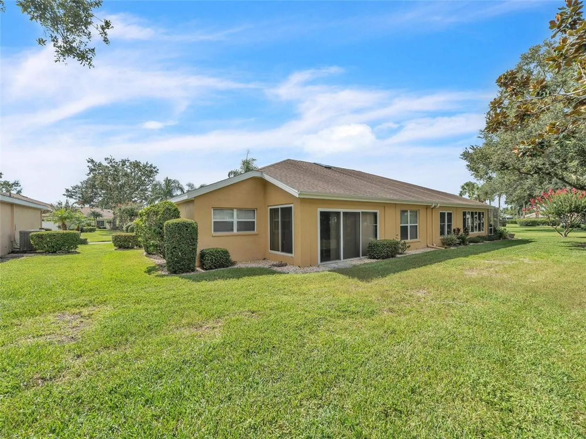 Property Slideshow image 24 of 45 | 2237 mayfield palms ln # 2237, Sun City Center, FL, 33573