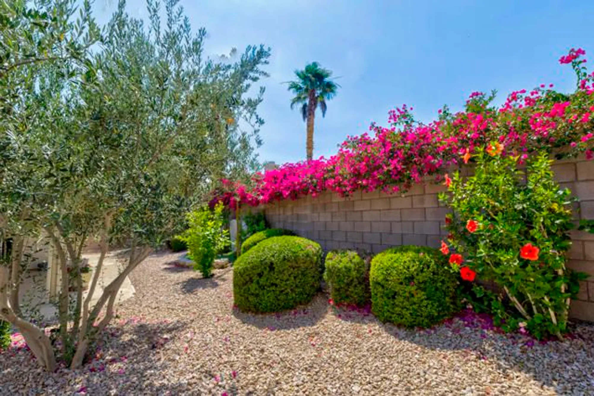 Property Slideshow image 25 of 32 | 37549 turnberry isle dr, Palm Desert, CA, 92211