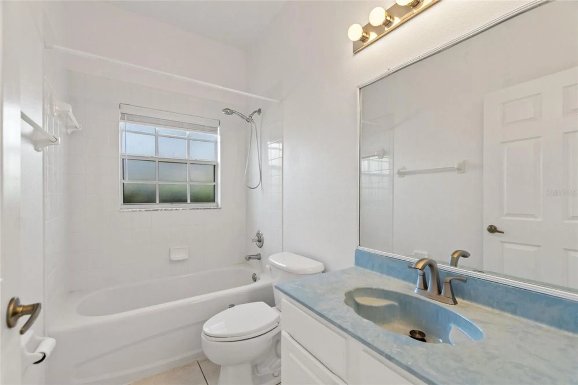 Property Slideshow image 15 of 64 | 106 mossy oak dr, Davenport, FL, 33837