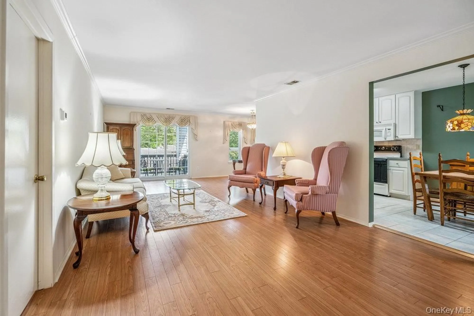 Property Slideshow image 7 of 35 | 914 fenway rd, Saint James, NY, 11780