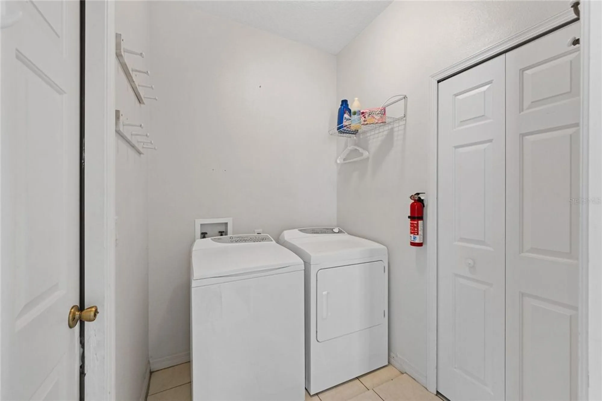 Property Slideshow image 12 of 64 | 5676 gulf stream st, Tavares, FL, 32778