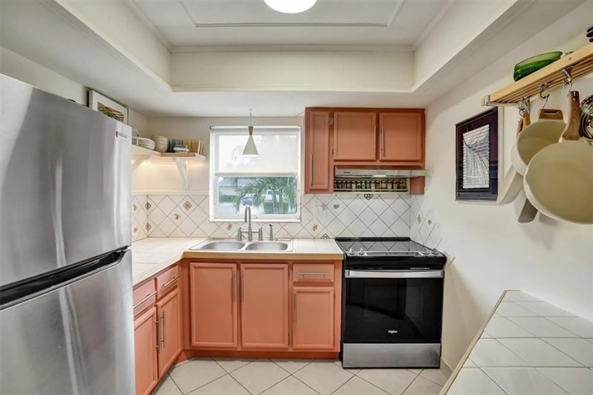 Property Slideshow image 4 of 58 | 2592 dudley dr a, West Palm Beach, FL, 33415