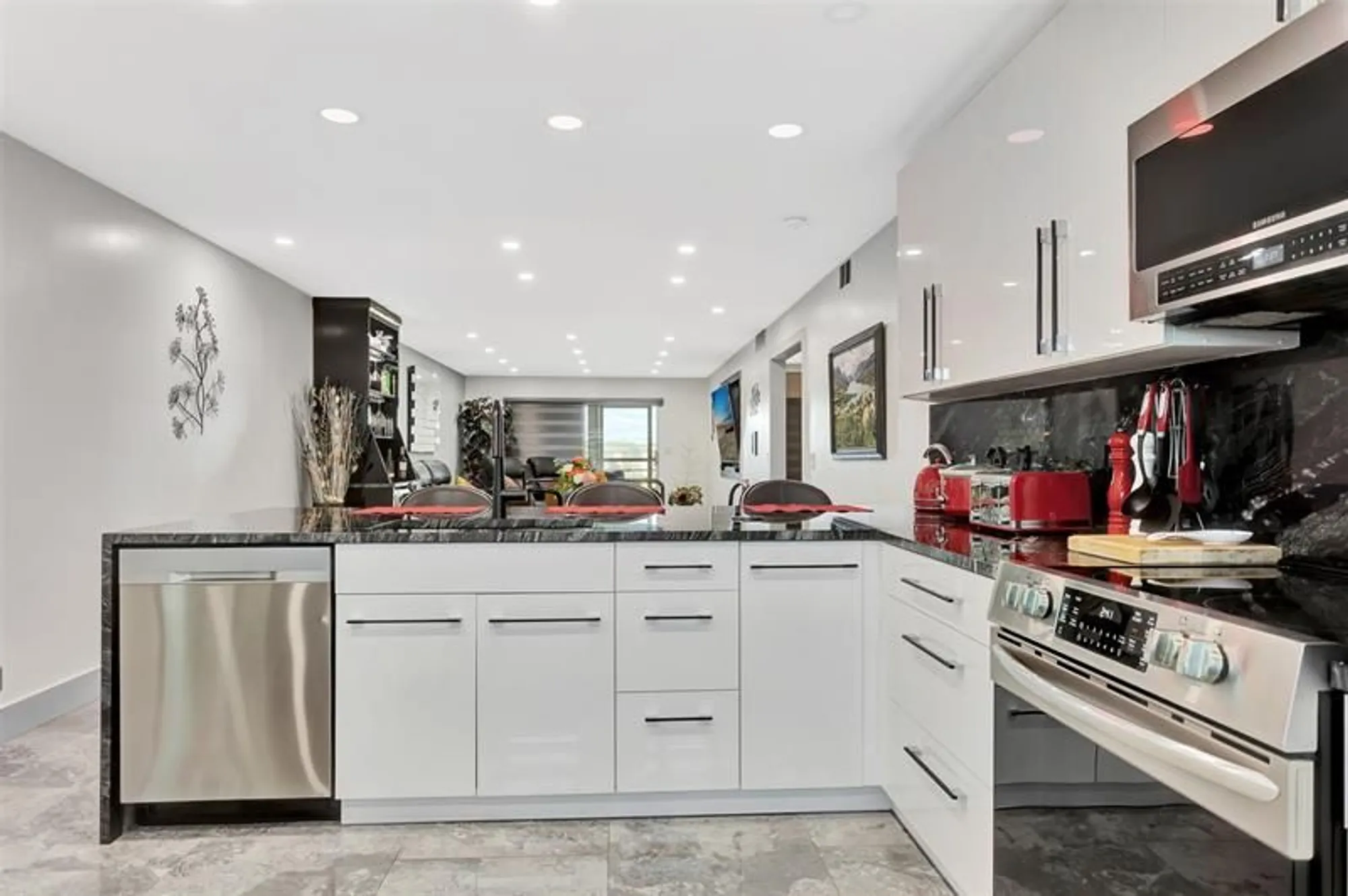 Property Slideshow image 8 of 71 | 2903 victoria cir o4, Coconut Creek, FL, 33066