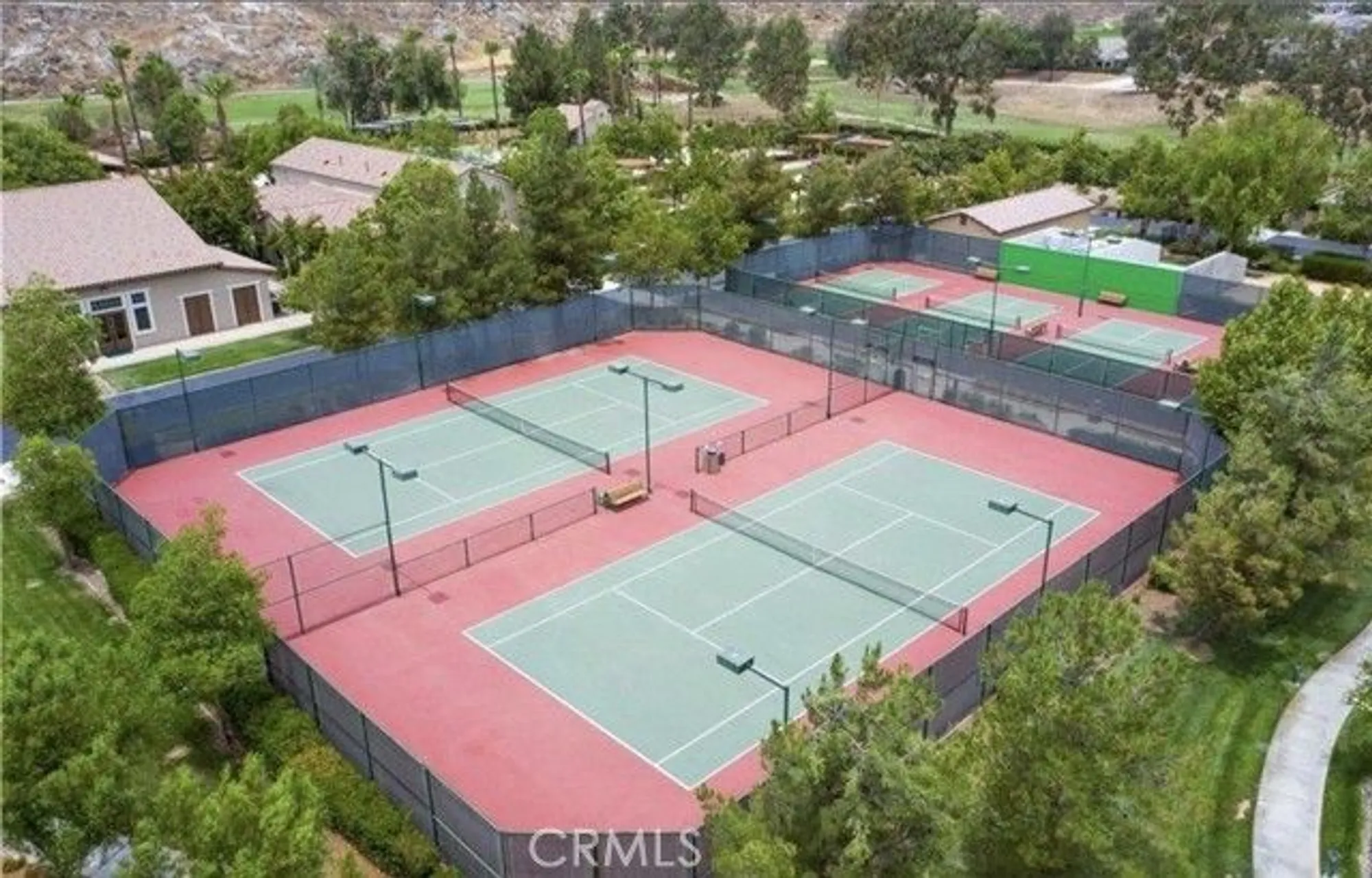 Property Slideshow image 20 of 26 | 240 glenview ln, Hemet, CA, 92545