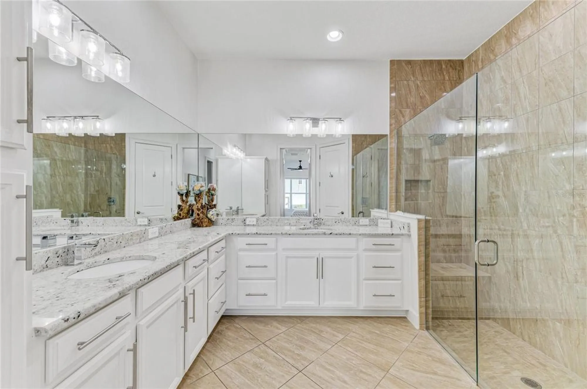 Property Slideshow image 30 of 98 | 334 castaway cay dr 101, Bradenton, FL, 34209