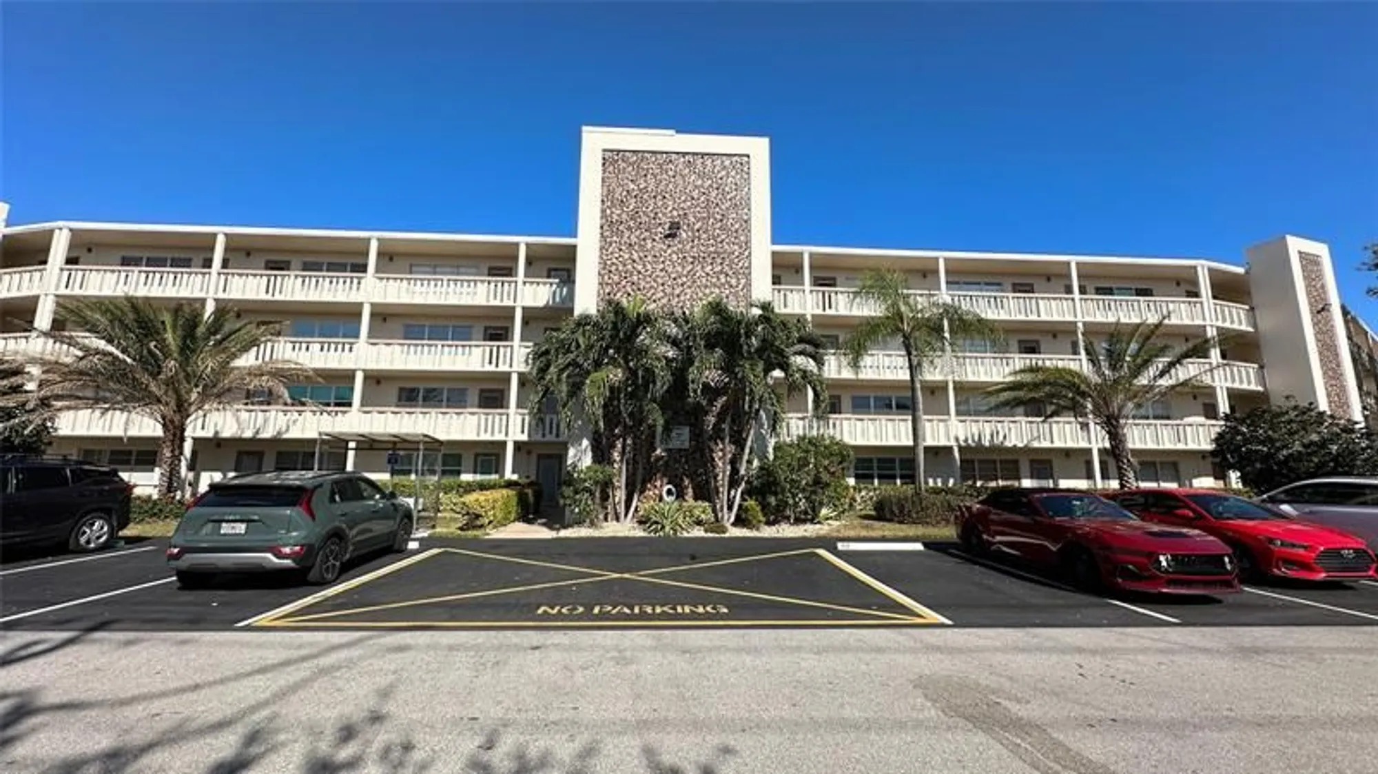 Property Slideshow image 25 of 49 | 1069 newport q # 1069, Deerfield Beach, FL, 33442