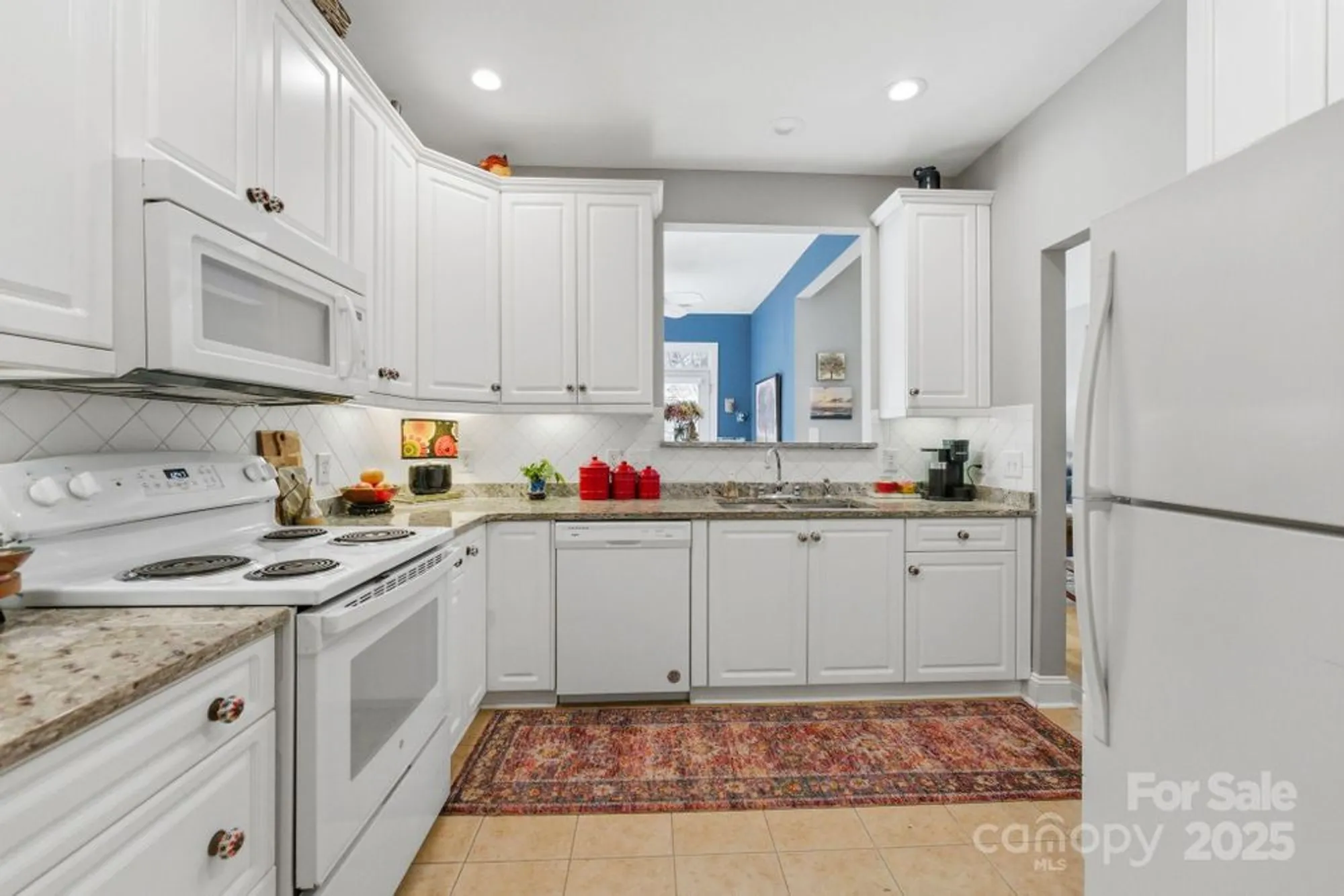 Property Slideshow image 9 of 25 | 10831 casetta dr, Matthews, NC, 28105