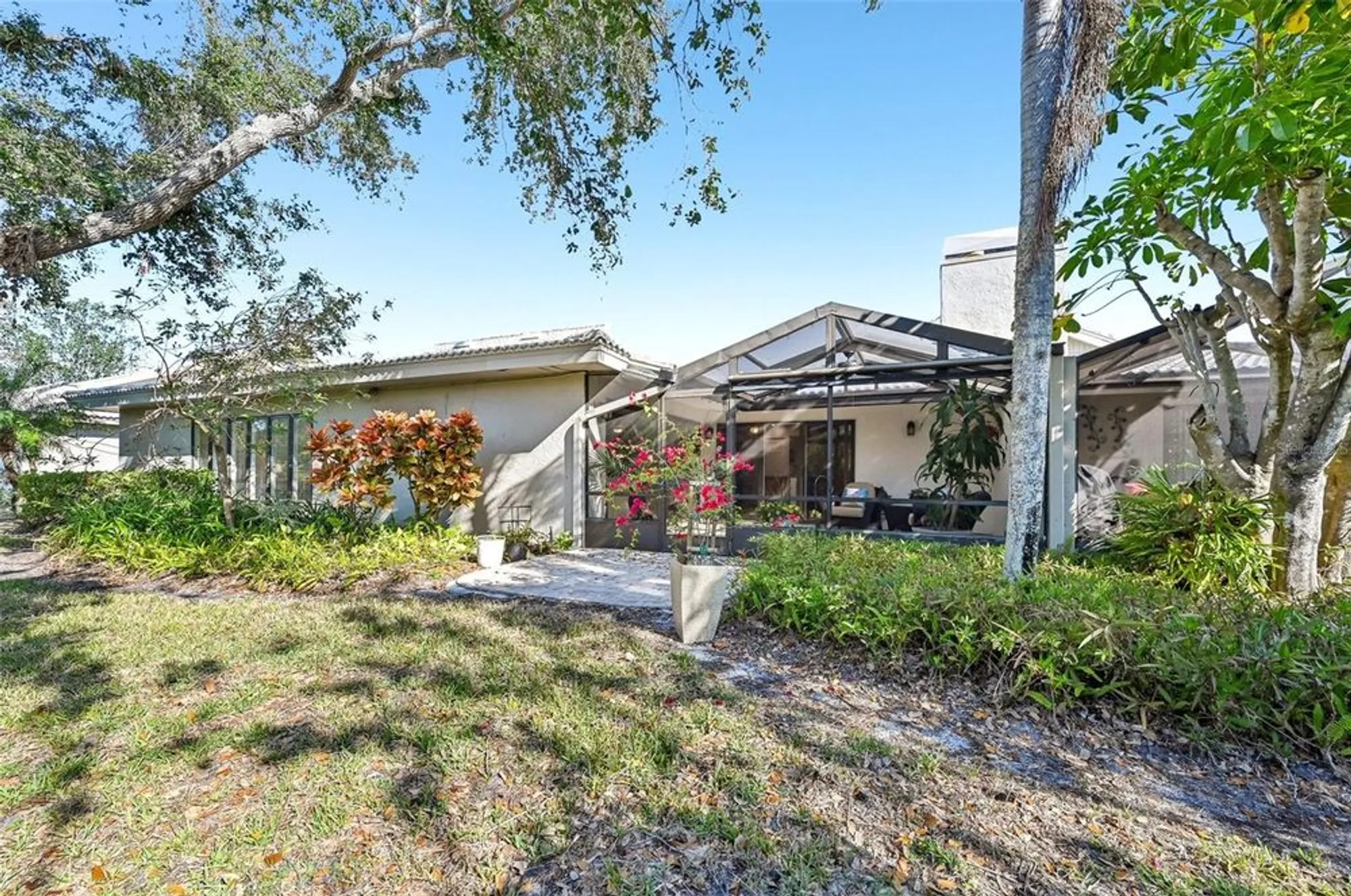 Property Slideshow image 36 of 45 | 3880 wilshire cir # 28, Sarasota, FL, 34238