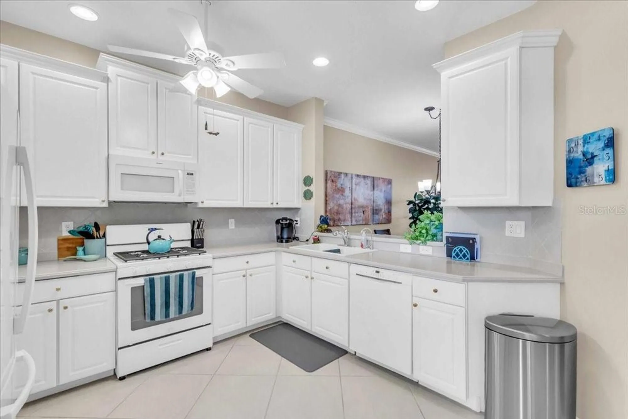 Property Slideshow image 16 of 59 | 8151 victoria falls cir, Sarasota, FL, 34243