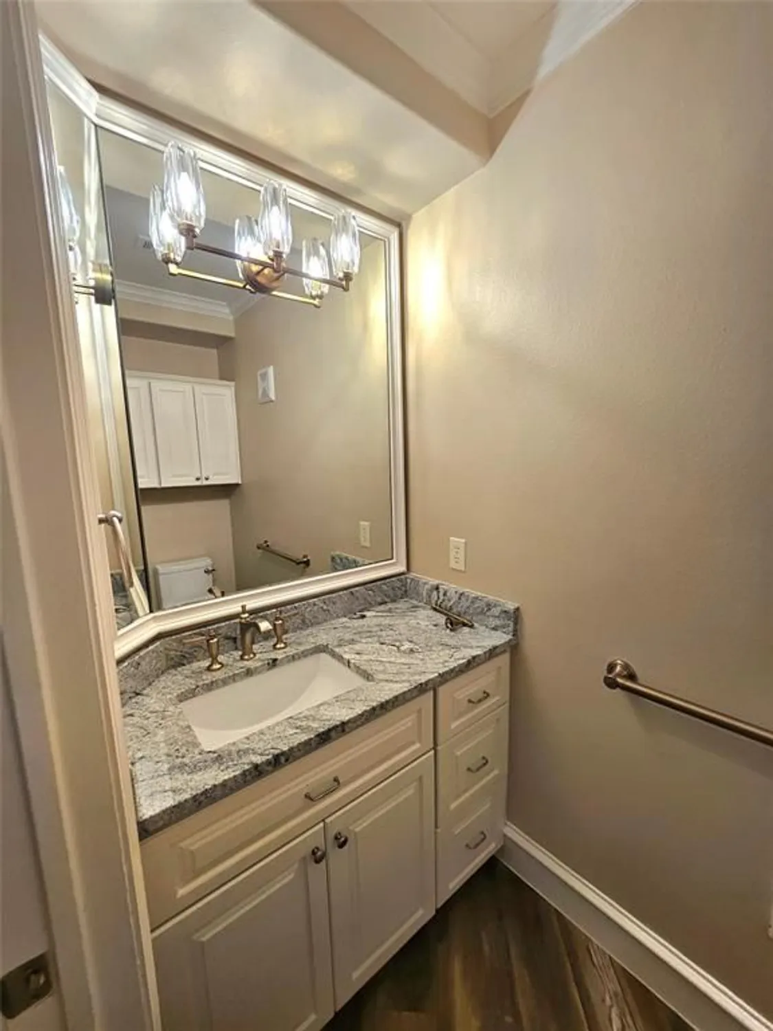 Property Slideshow image 16 of 35 | 301 watermere dr apt 216, Southlake, TX, 76092