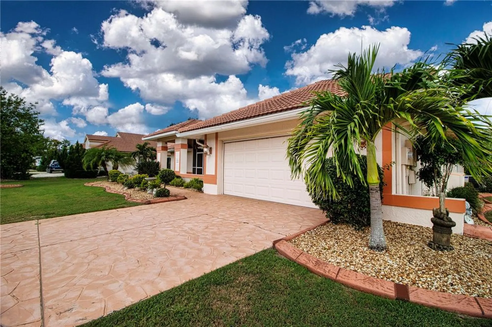 Property Slideshow image 12 of 61 | 2039 berry roberts dr, Sun City Center, FL, 33573