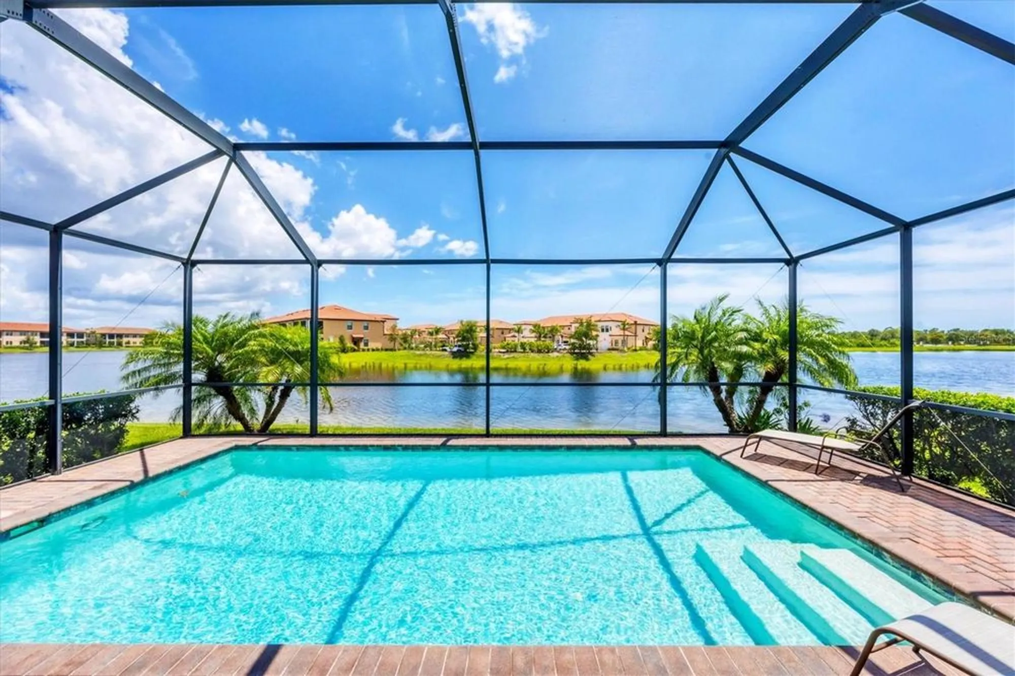 Property Slideshow image 16 of 100 | 10061 cozy grove dr, Venice, FL, 34293
