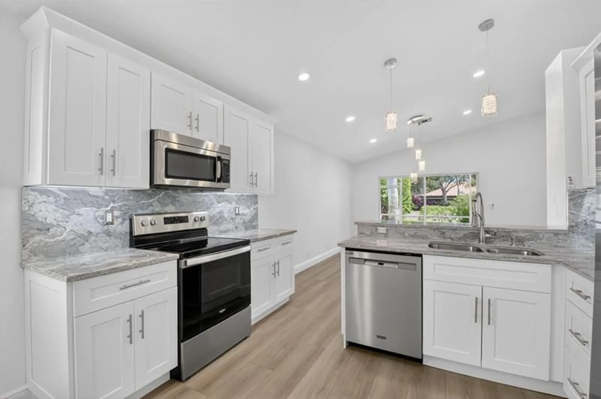 Property Slideshow image 16 of 62 | 5891 royal isles blvd, Boynton Beach, FL, 33437