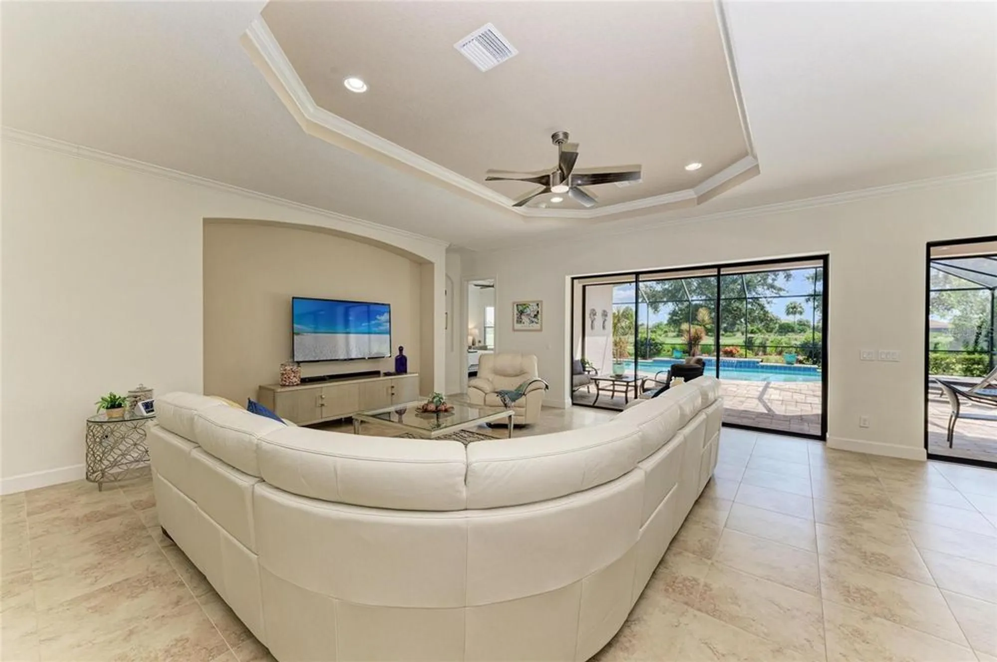 Property Slideshow image 11 of 94 | 4632 benito ct, Lakewood Ranch, FL, 34211