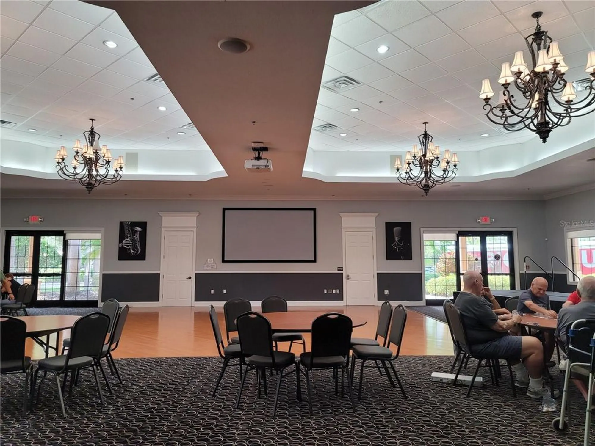 Property Slideshow image 47 of 100 | 303 bluewater falls ct, Apollo Beach, FL, 33572