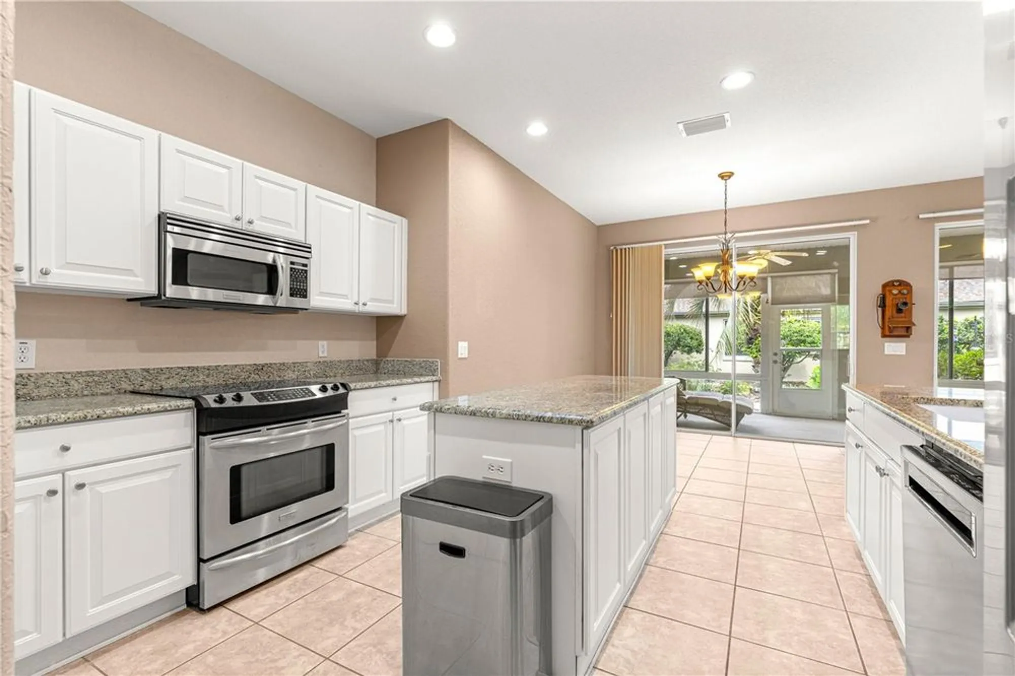 Property Slideshow image 16 of 72 | 8961 se 130th loop, Summerfield, FL, 34491