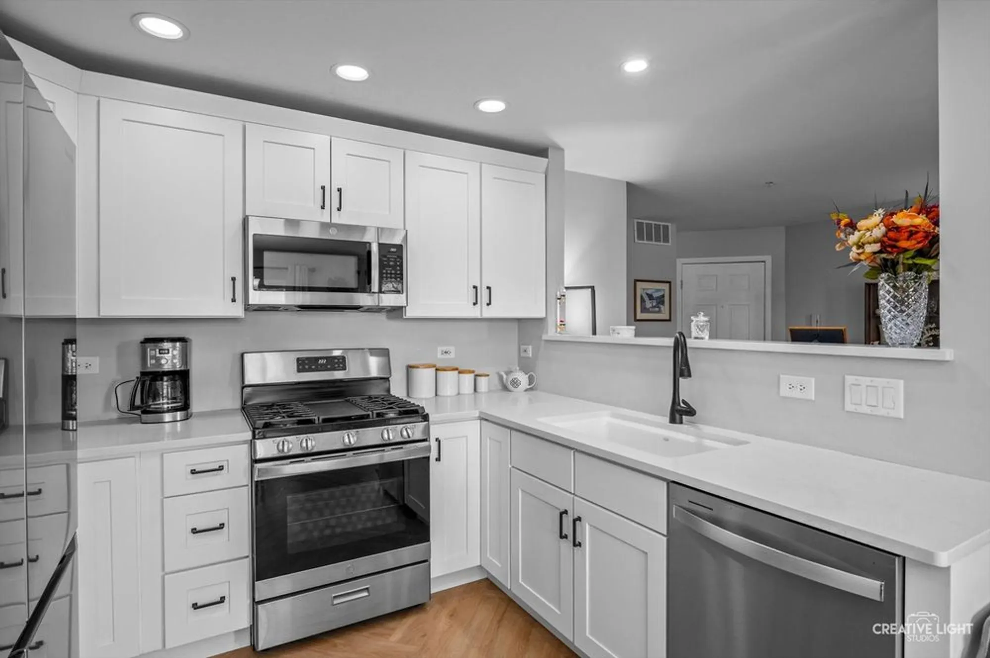 Property Slideshow image 8 of 17 | 13848 s balsam ln a, Plainfield, IL, 60544