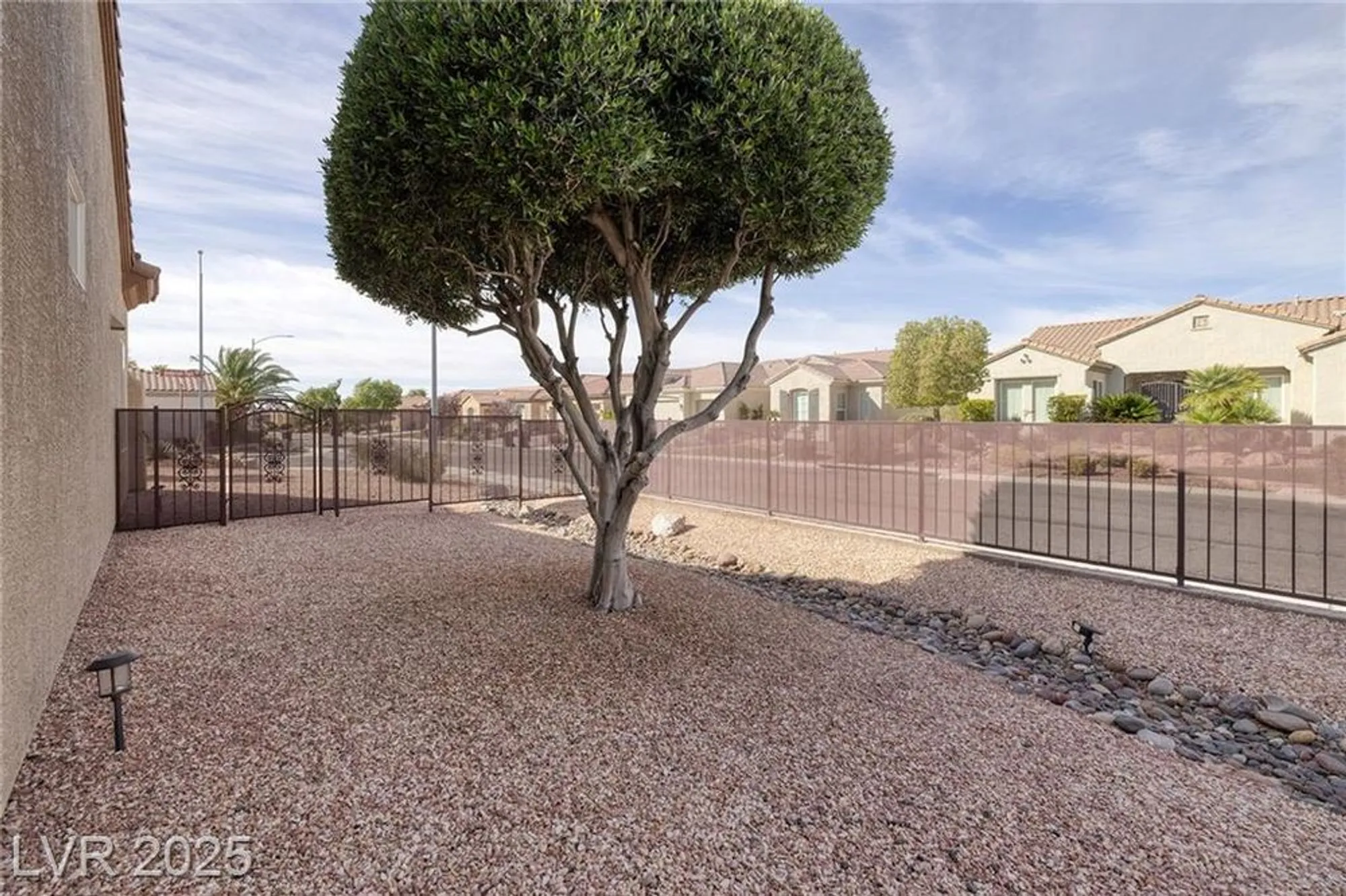 Property Slideshow image 24 of 41 | 2320 anderson park dr, Henderson, NV, 89044