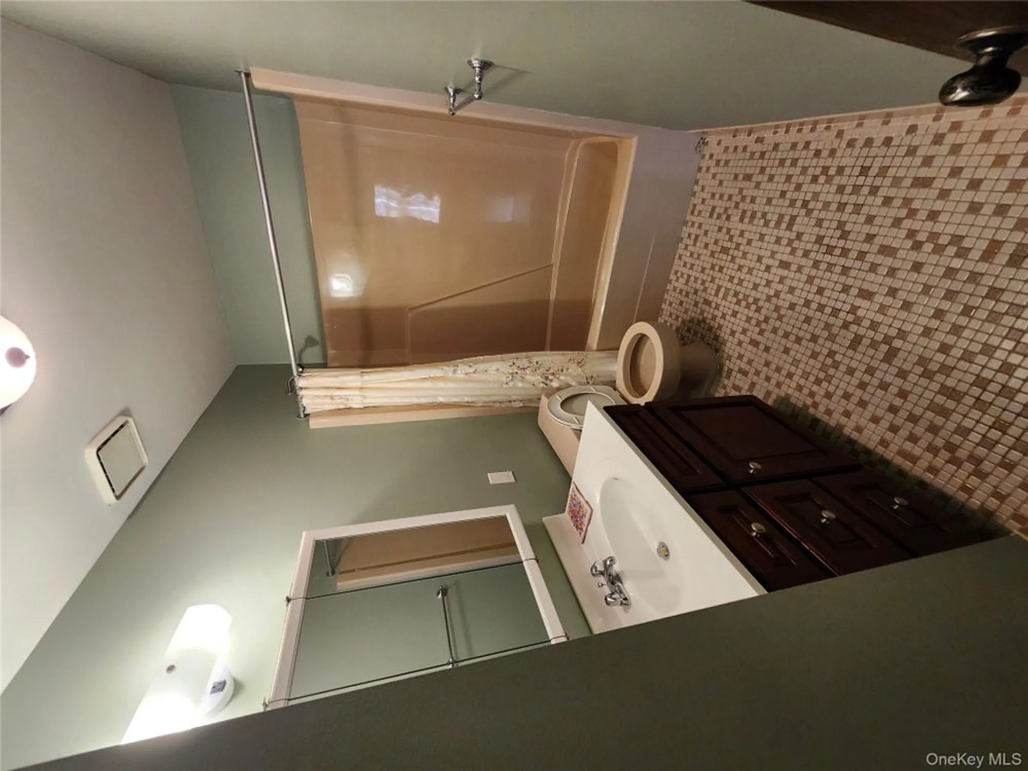 Property Slideshow image 37 of 43 | 108 village rd b, Yorktown Heights, NY, 10598