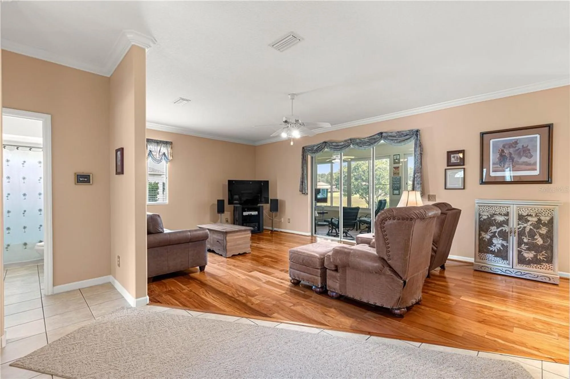 Property Slideshow image 7 of 50 | 5543 nw 25th loop, Ocala, FL, 34482