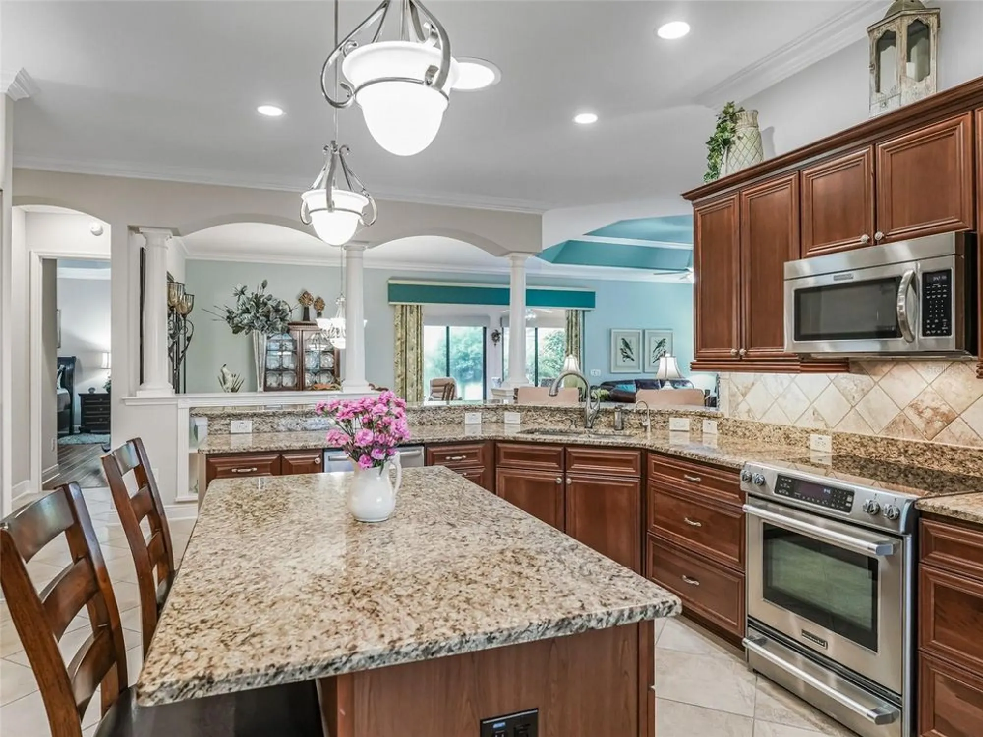 Property Slideshow image 12 of 59 | 2217 isleworth cir, The Villages, FL, 32163