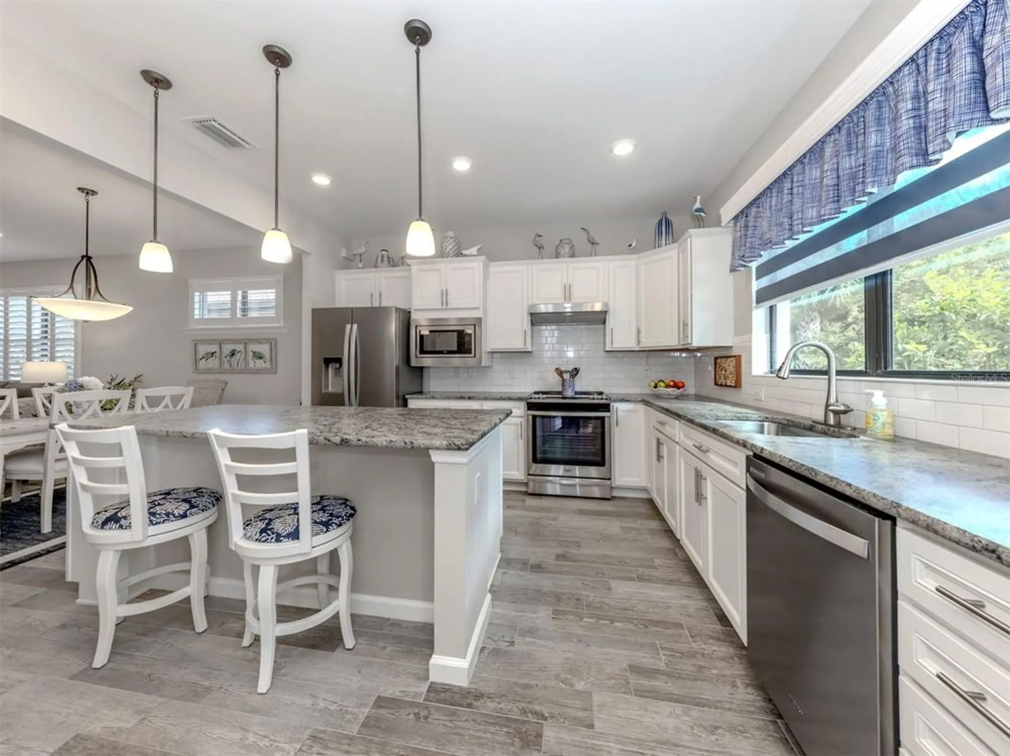 Property Slideshow image 14 of 95 | 2524 daisy dr, North Port, FL, 34289