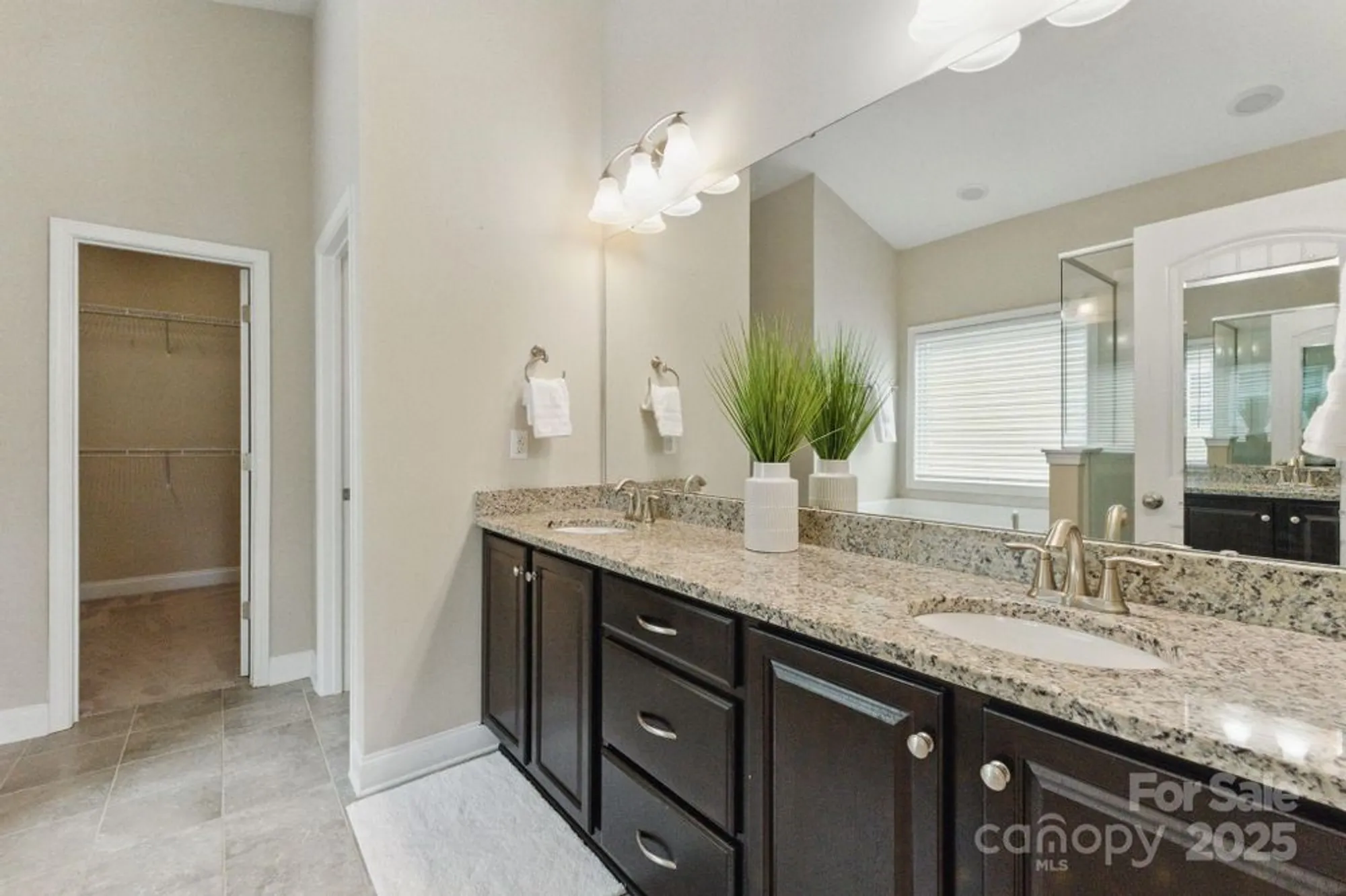 Property Slideshow image 24 of 39 | 8830 artesa mill ln, Charlotte, NC, 28214