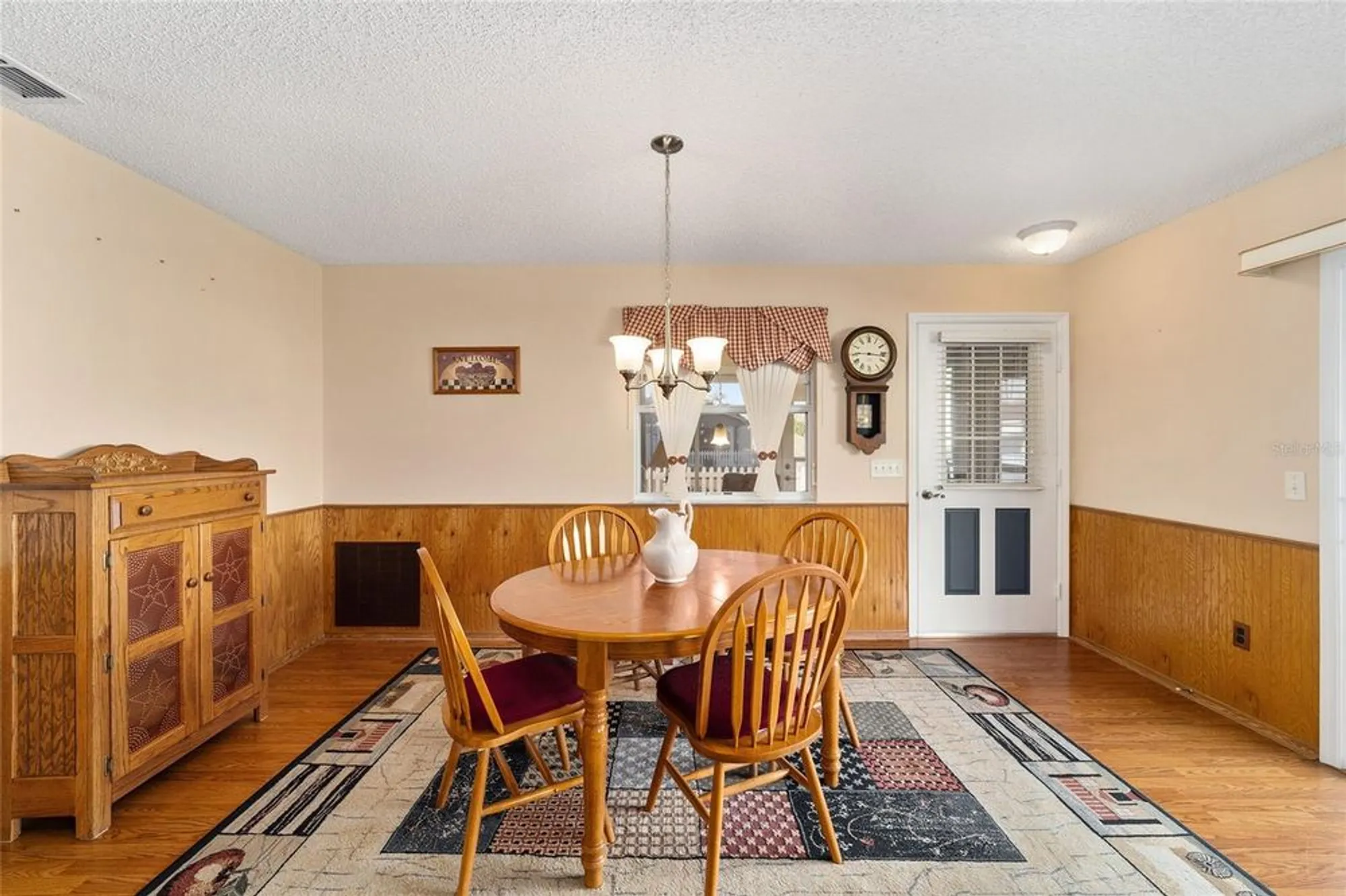 Property Slideshow image 11 of 36 | 2907 barboza dr, The Villages, FL, 32162