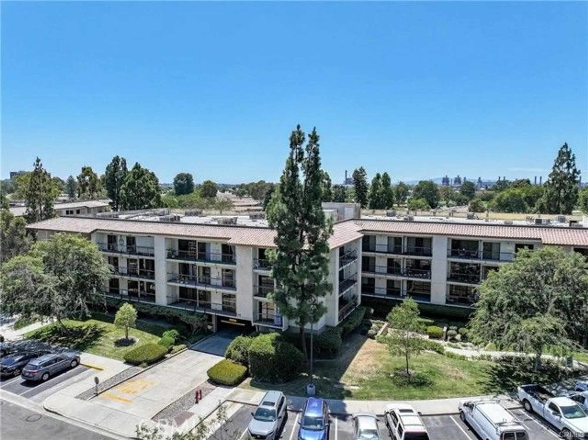 Property Slideshow image 1 of 27 | 13601 del monte dr apt a47, Seal Beach, CA, 90740