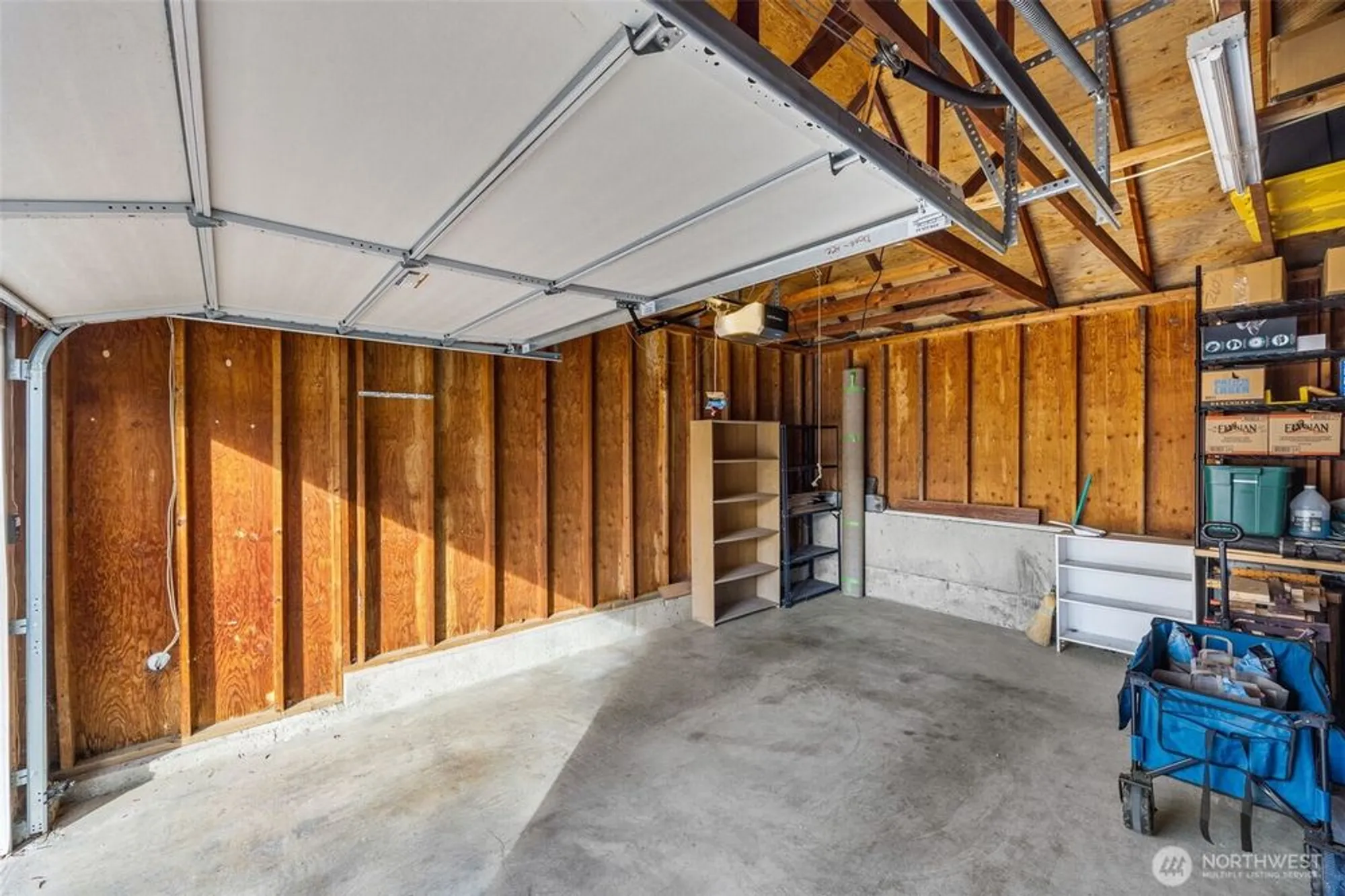 Property Slideshow image 19 of 40 | 4081 224th ln 210, Issaquah, WA, 98029