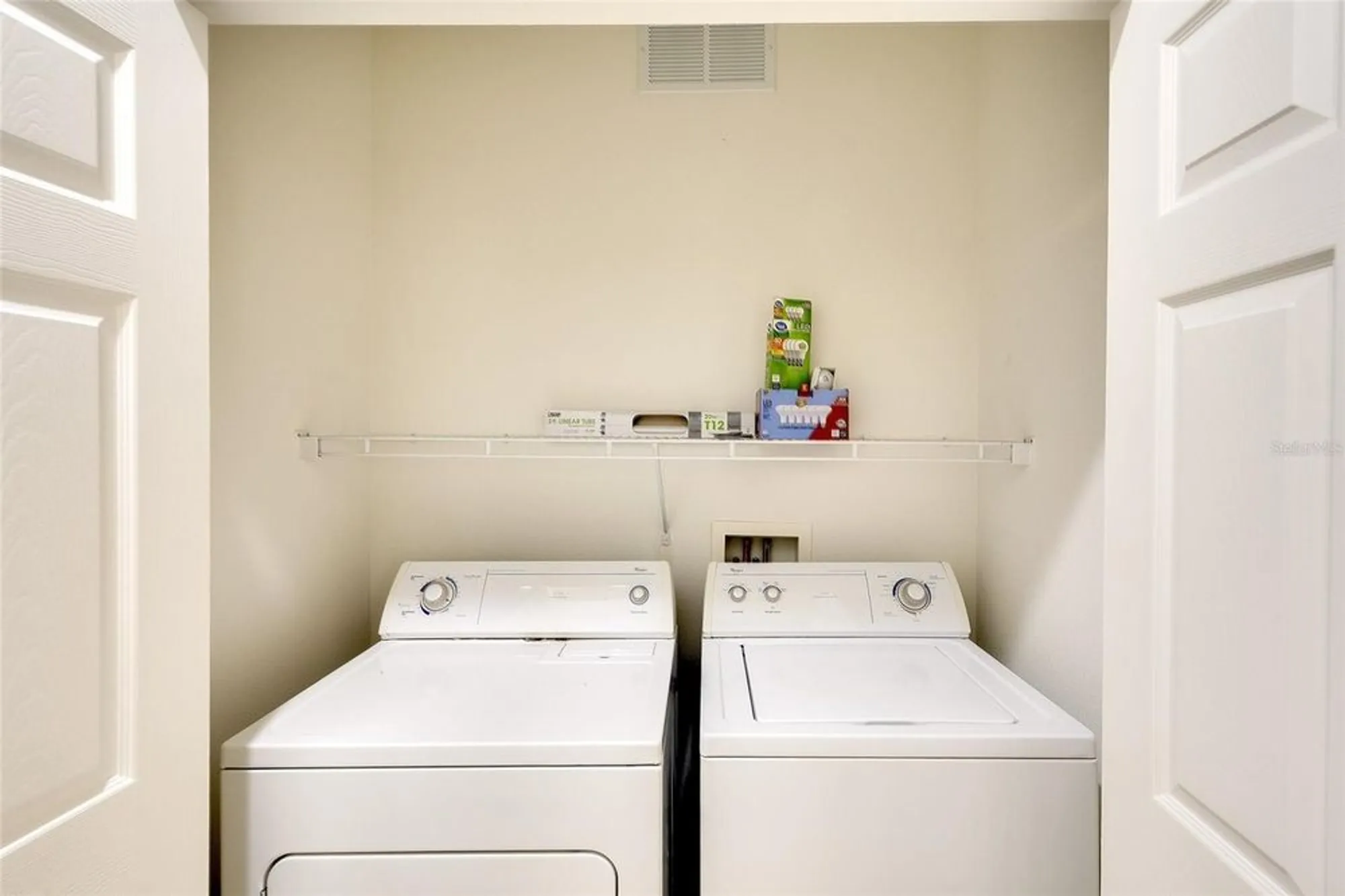 Property Slideshow image 20 of 34 | 4253 cascade falls dr, Sarasota, FL, 34243