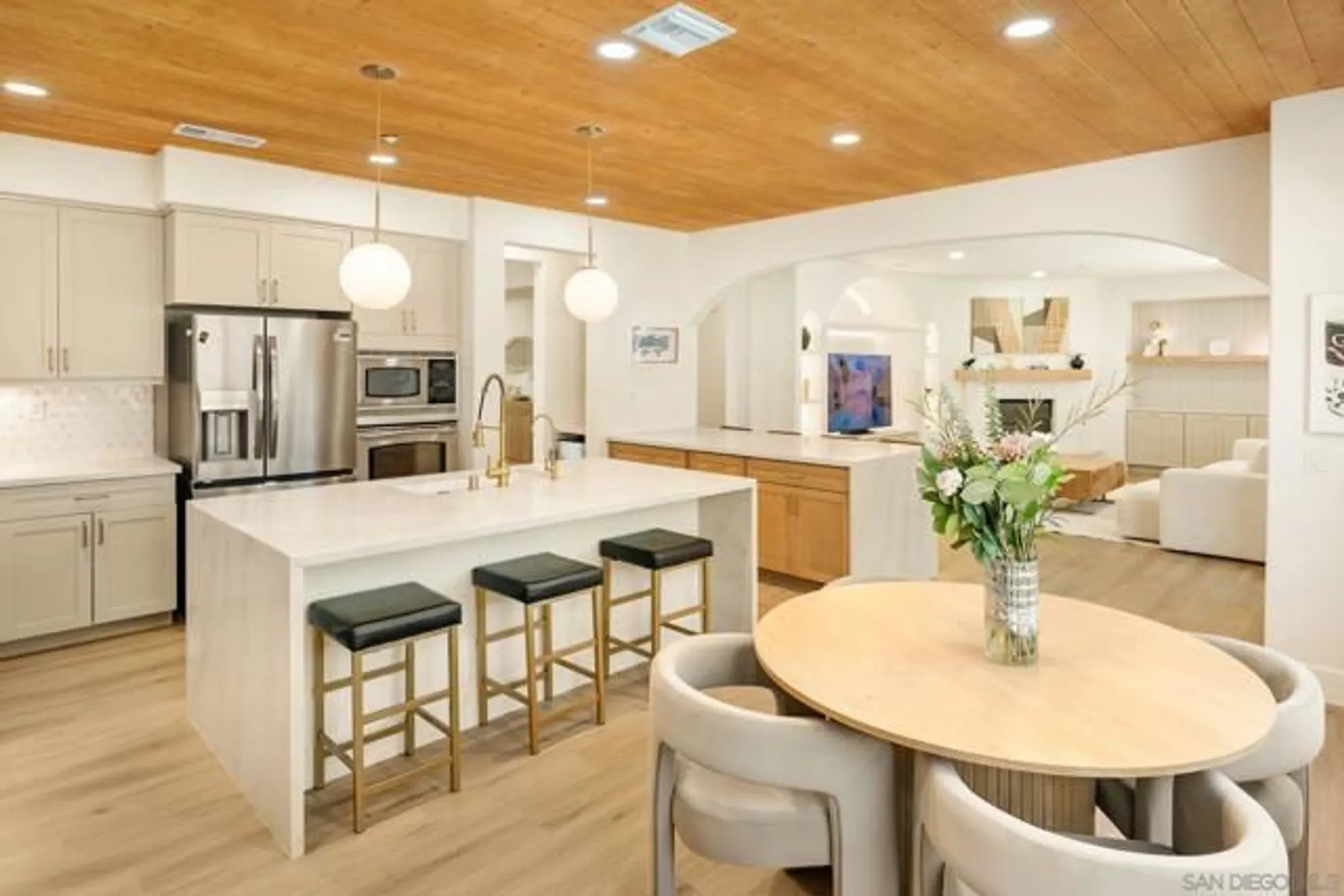 Property Slideshow image 26 of 61 | 10528 pinion trl, Escondido, CA, 92026